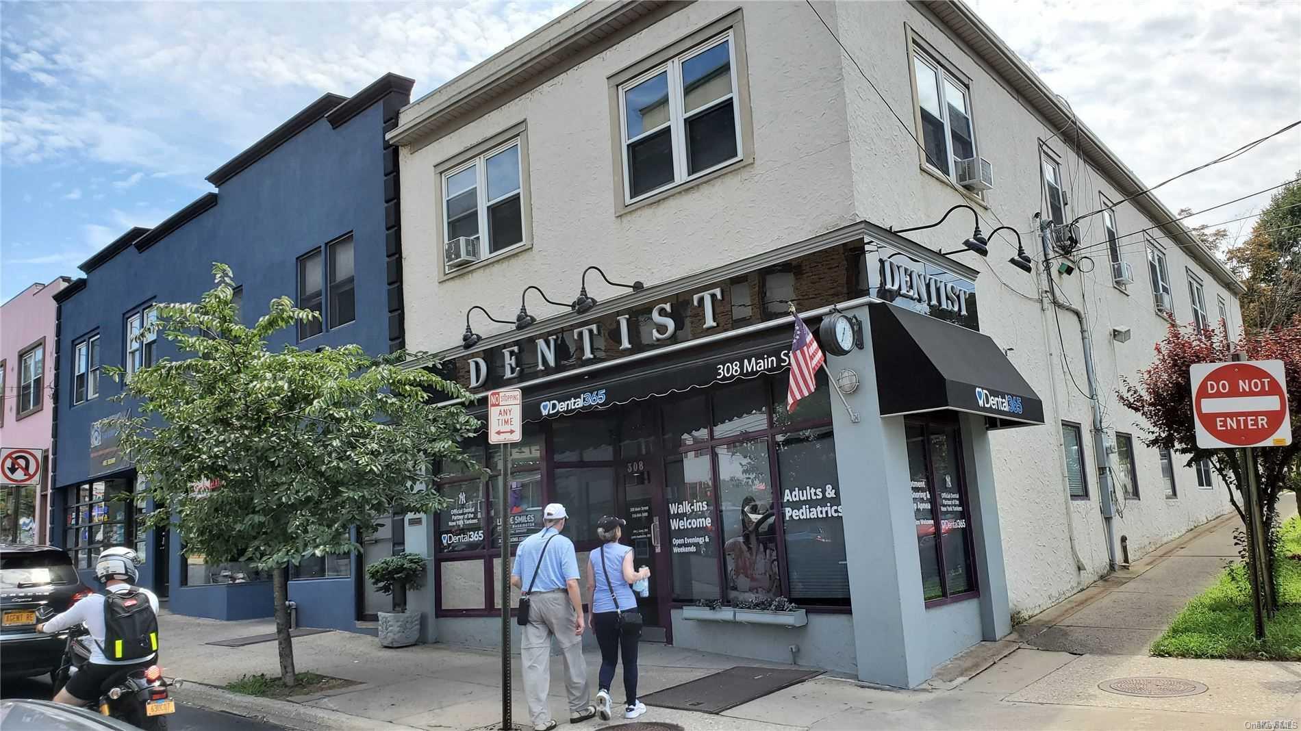 308 Main Street, North Hempstead
