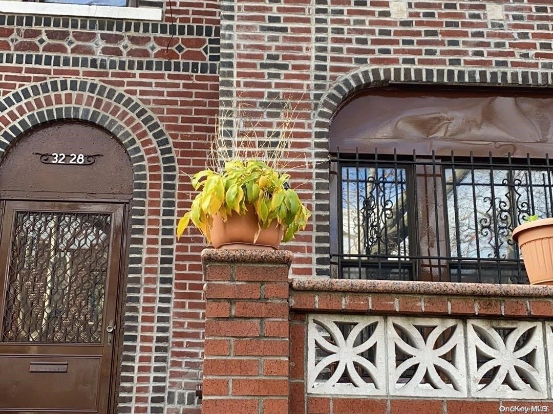 32-28 81st Street