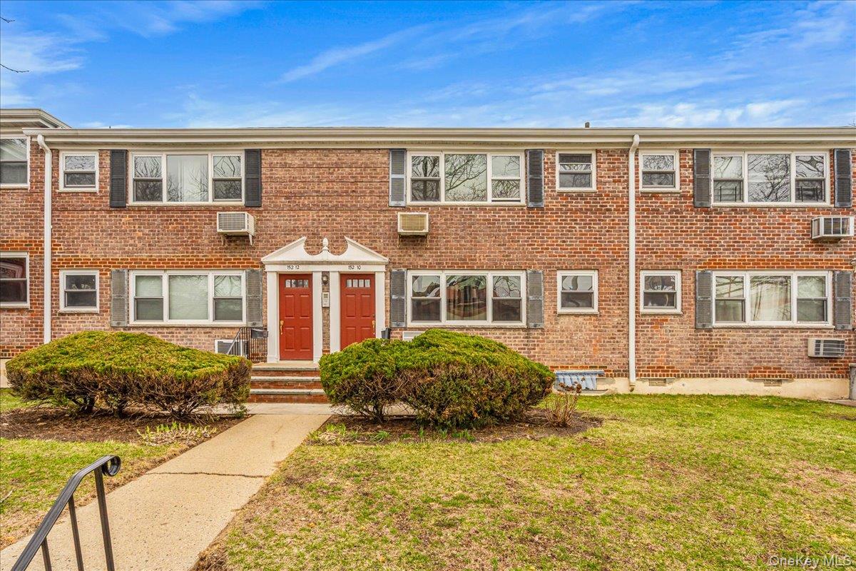 152-10 Melbourne Avenue, New York