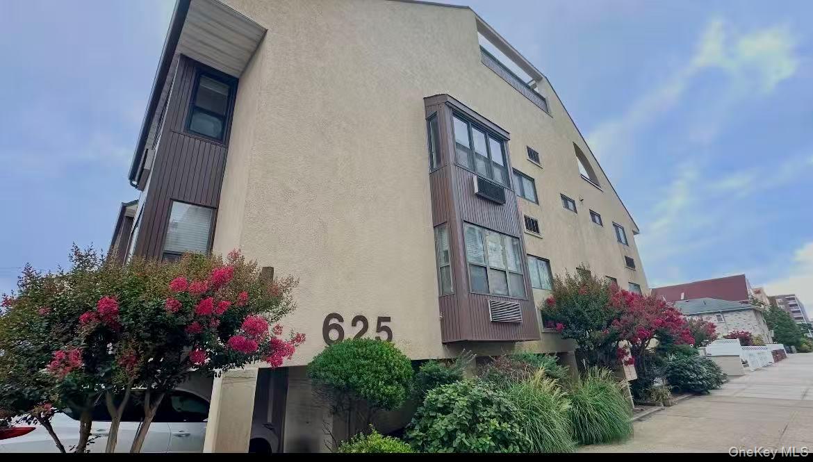 625 shore Road Unit 2B, Long Beach