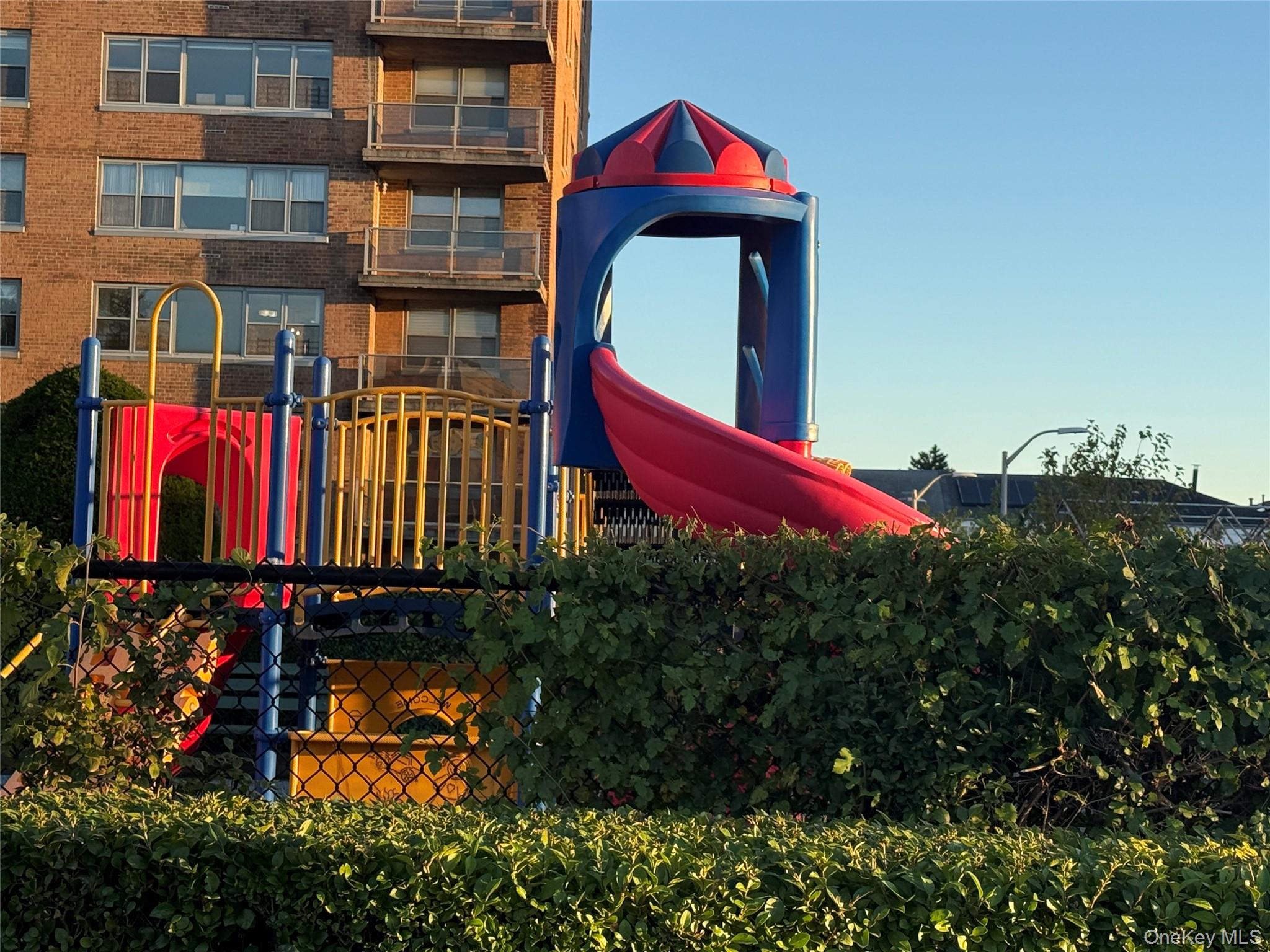 61-20 Grand Central Parkway Unit B1501, Forest Hills NY 11375