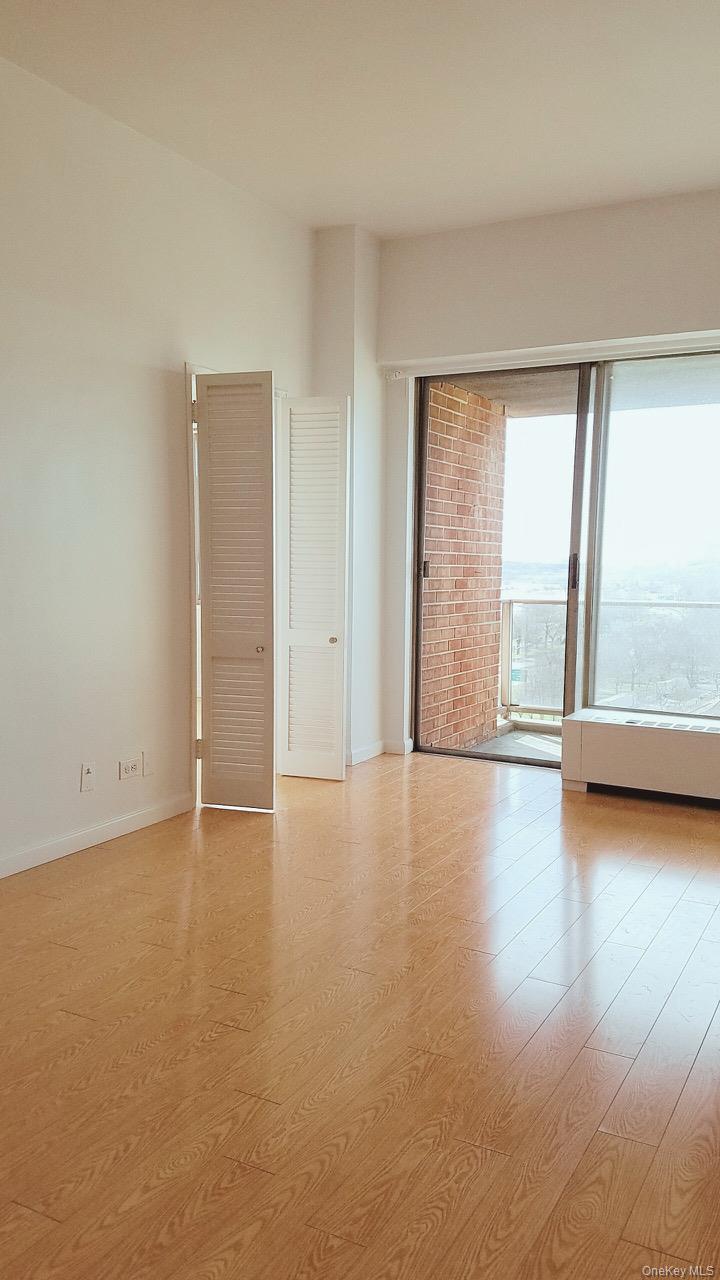 61-20 Grand Central Parkway Unit B1501, Forest Hills NY 11375