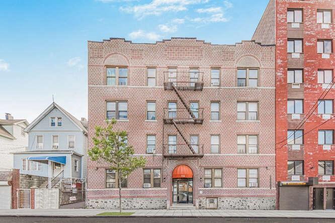 724 E 216th Street Unit 5C, Bronx NY 10467