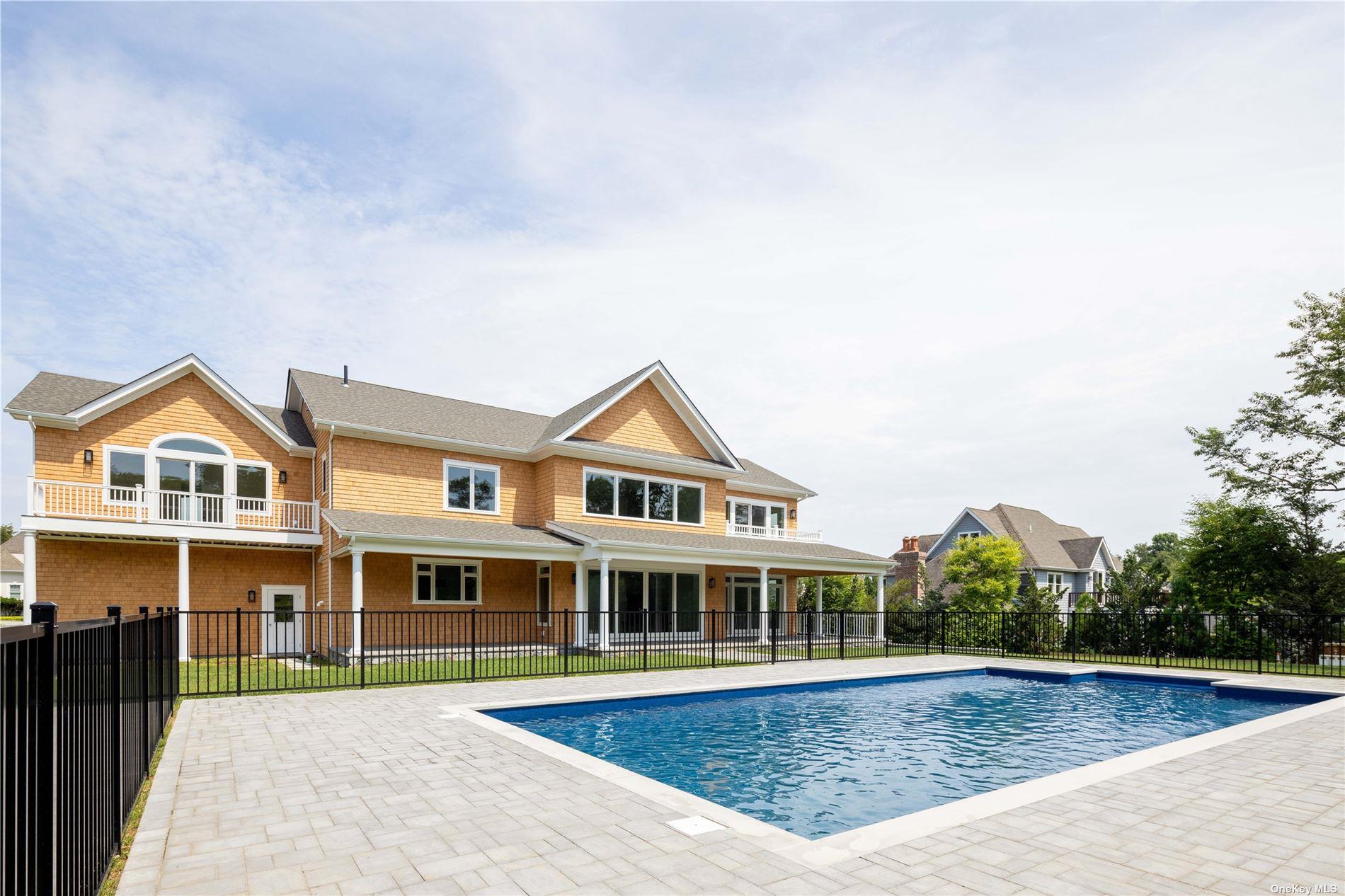 150 N Hillcrest Drive, Orient NY 11957