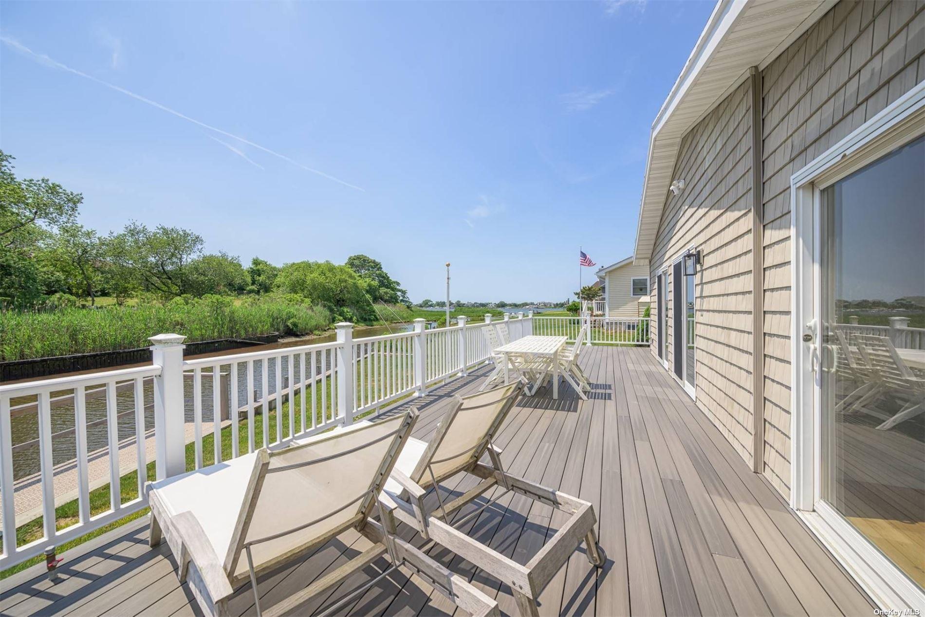 14 Landing Lane, Southampton NY 11968