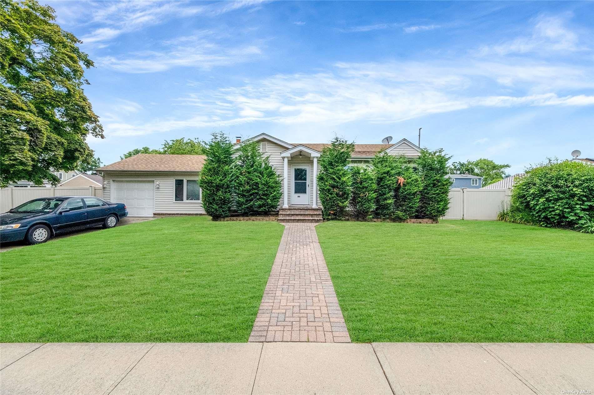 263 N Park Drive, Massapequa NY 11758