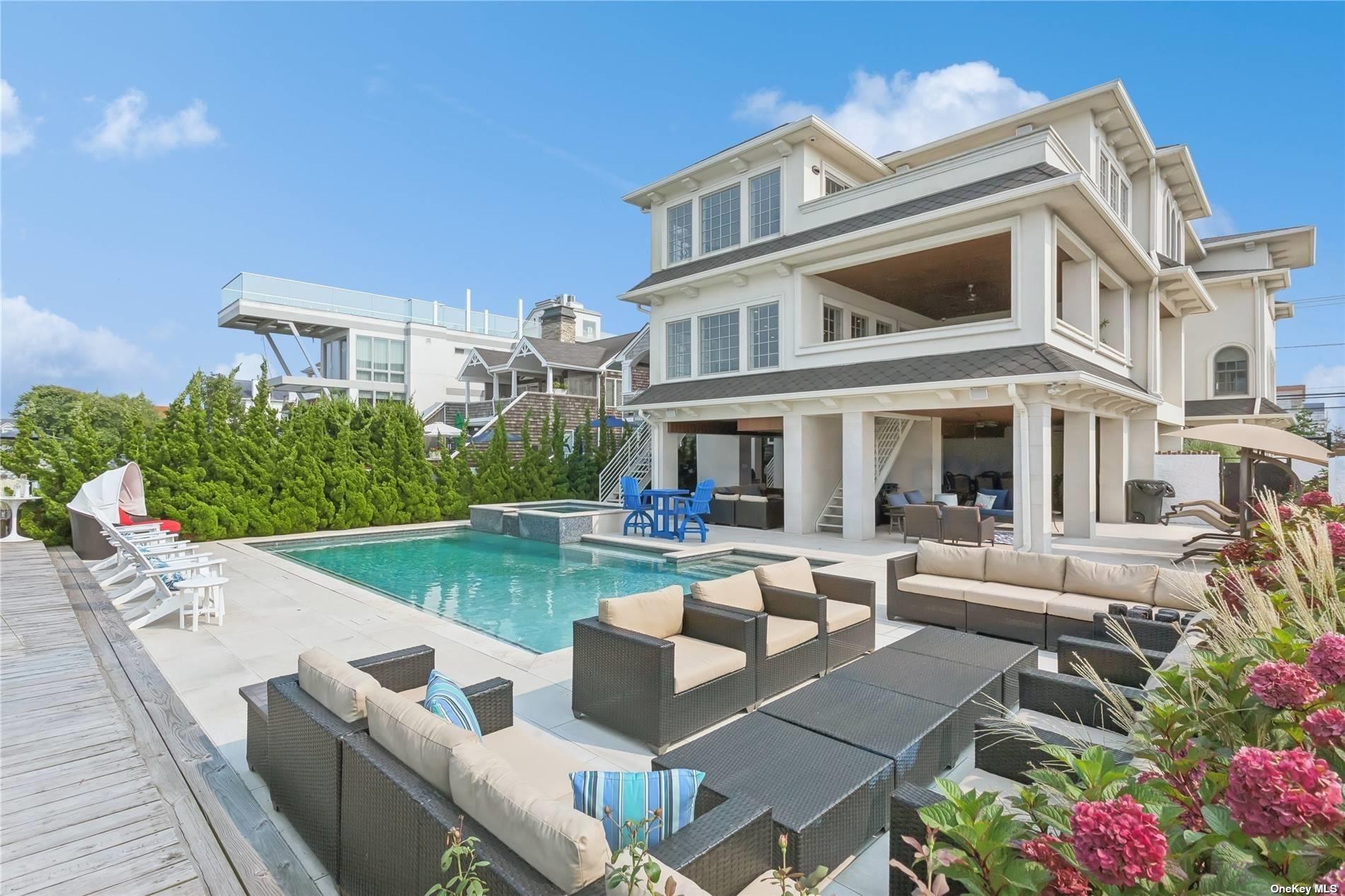 853 W Park Avenue, Long Beach NY 11561