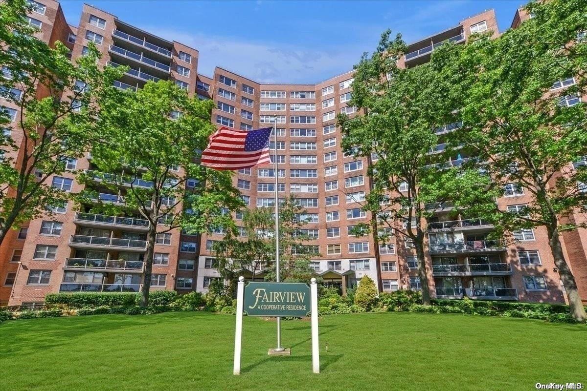 61-20 Grand Central Parkway Unit B807, Forest Hills NY 11375
