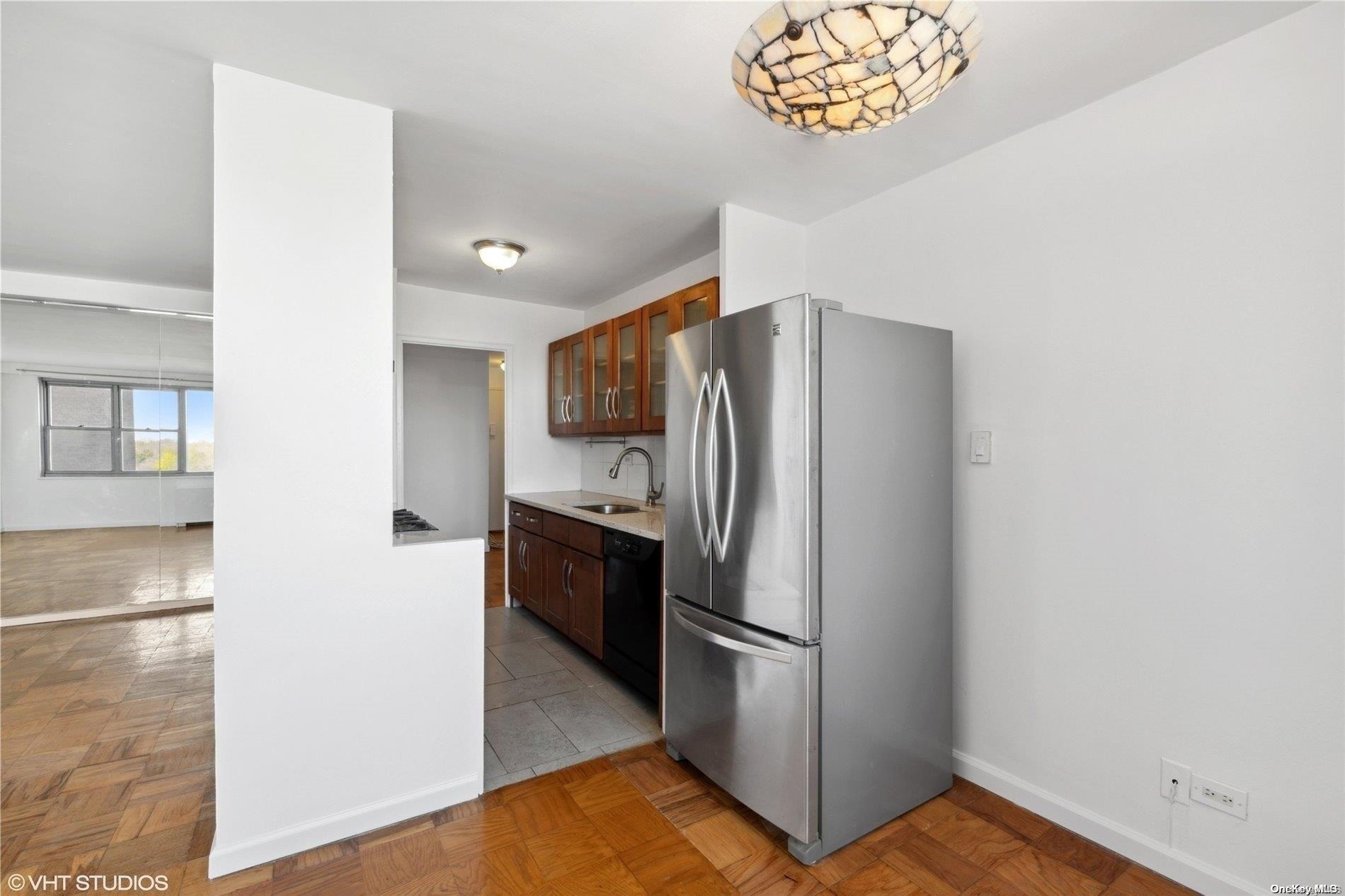 61-20 Grand Central Parkway Unit B807, Forest Hills NY 11375