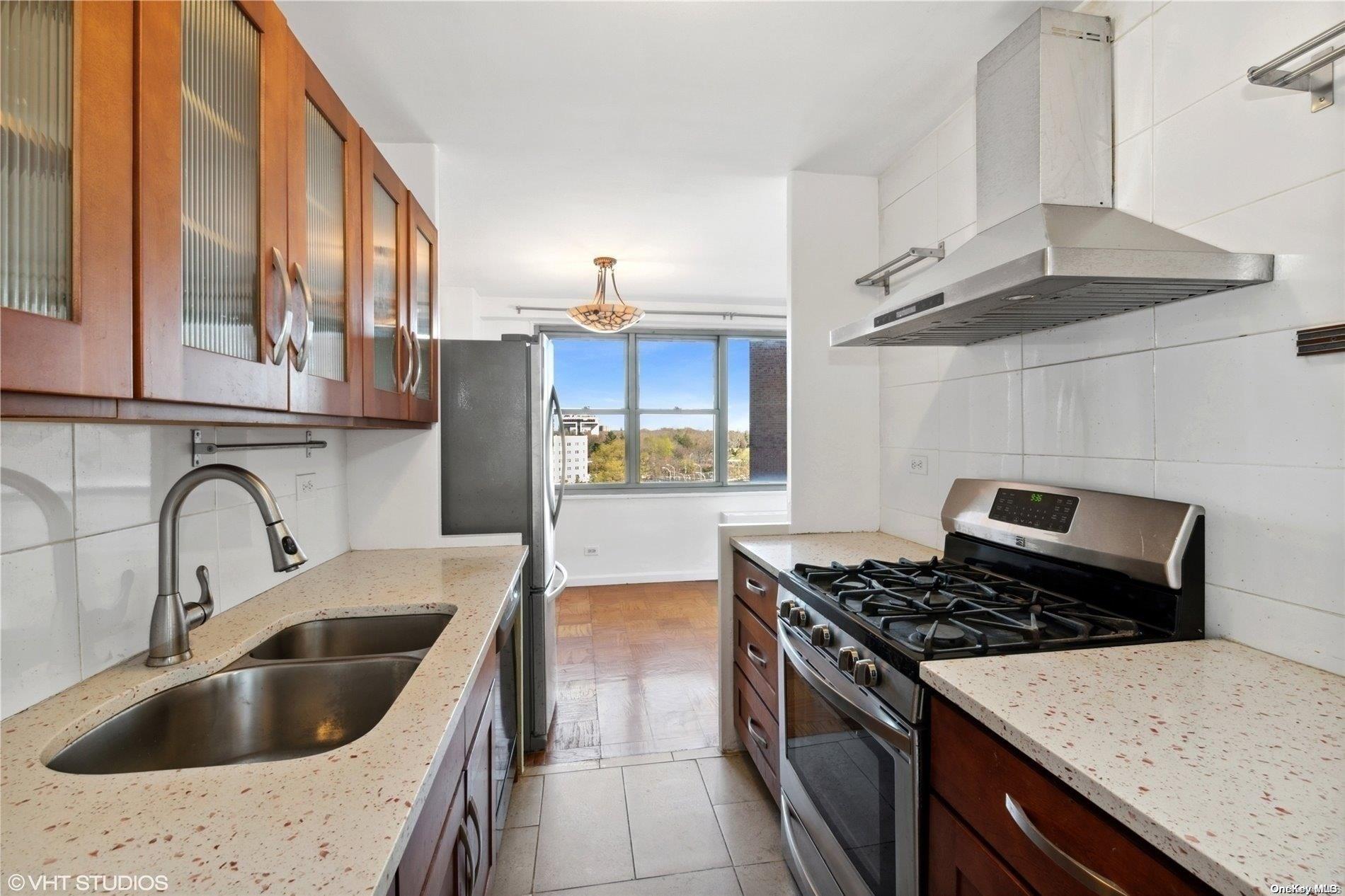 61-20 Grand Central Parkway Unit B807, Forest Hills NY 11375