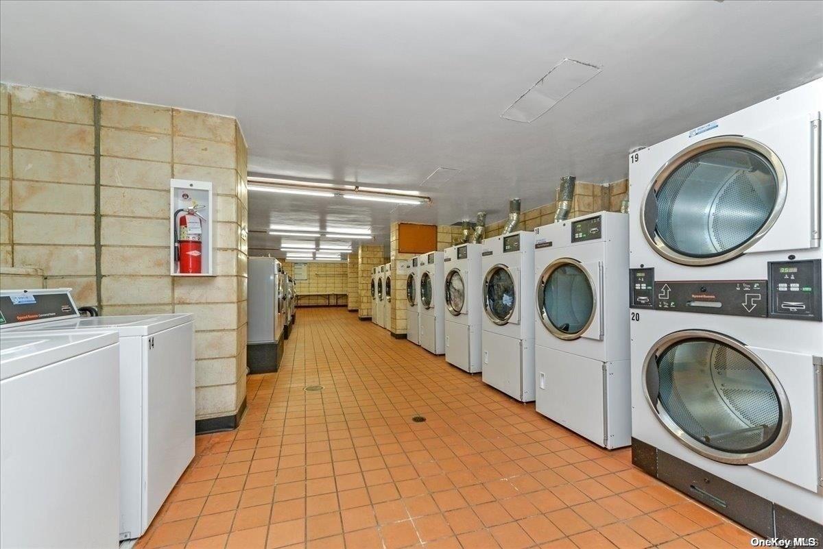 61-20 Grand Central Parkway Unit B807, Forest Hills NY 11375