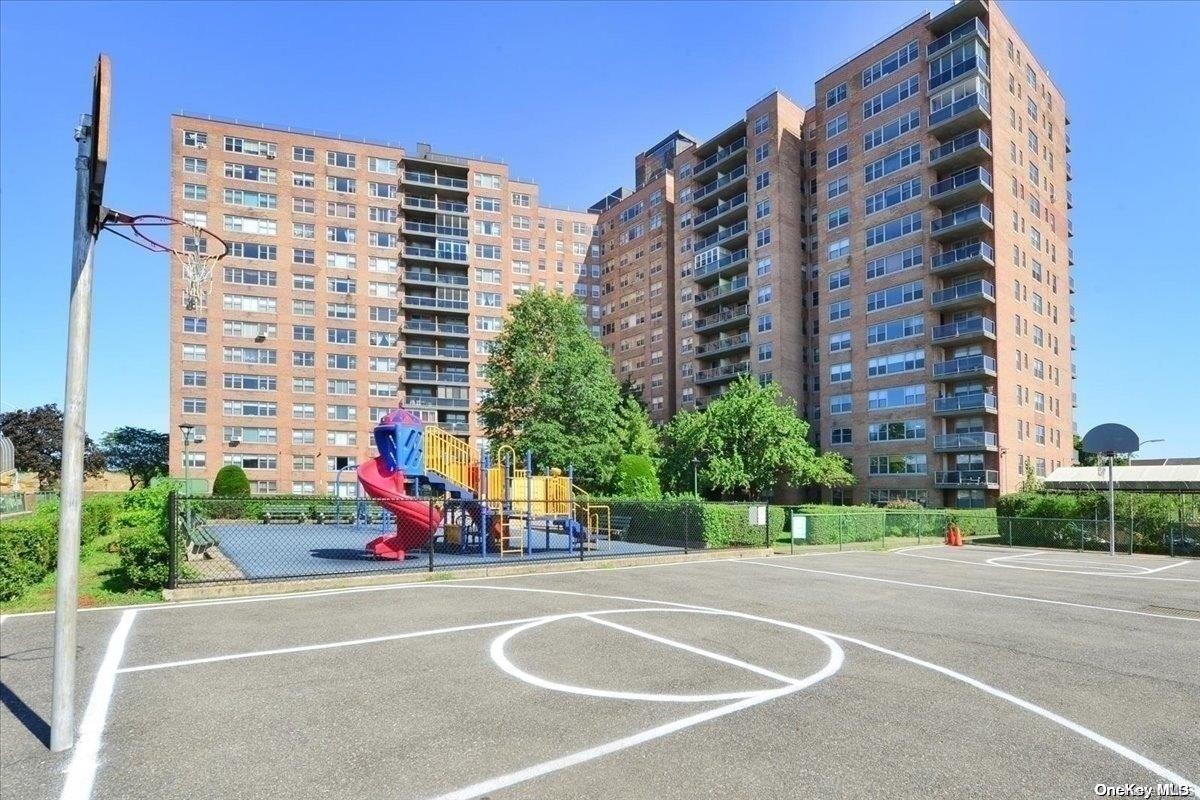 61-20 Grand Central Parkway Unit B807, Forest Hills NY 11375