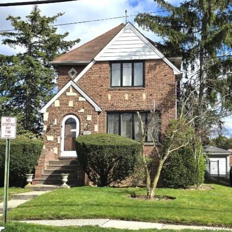 169 Bixley Heath, Lynbrook NY 11563