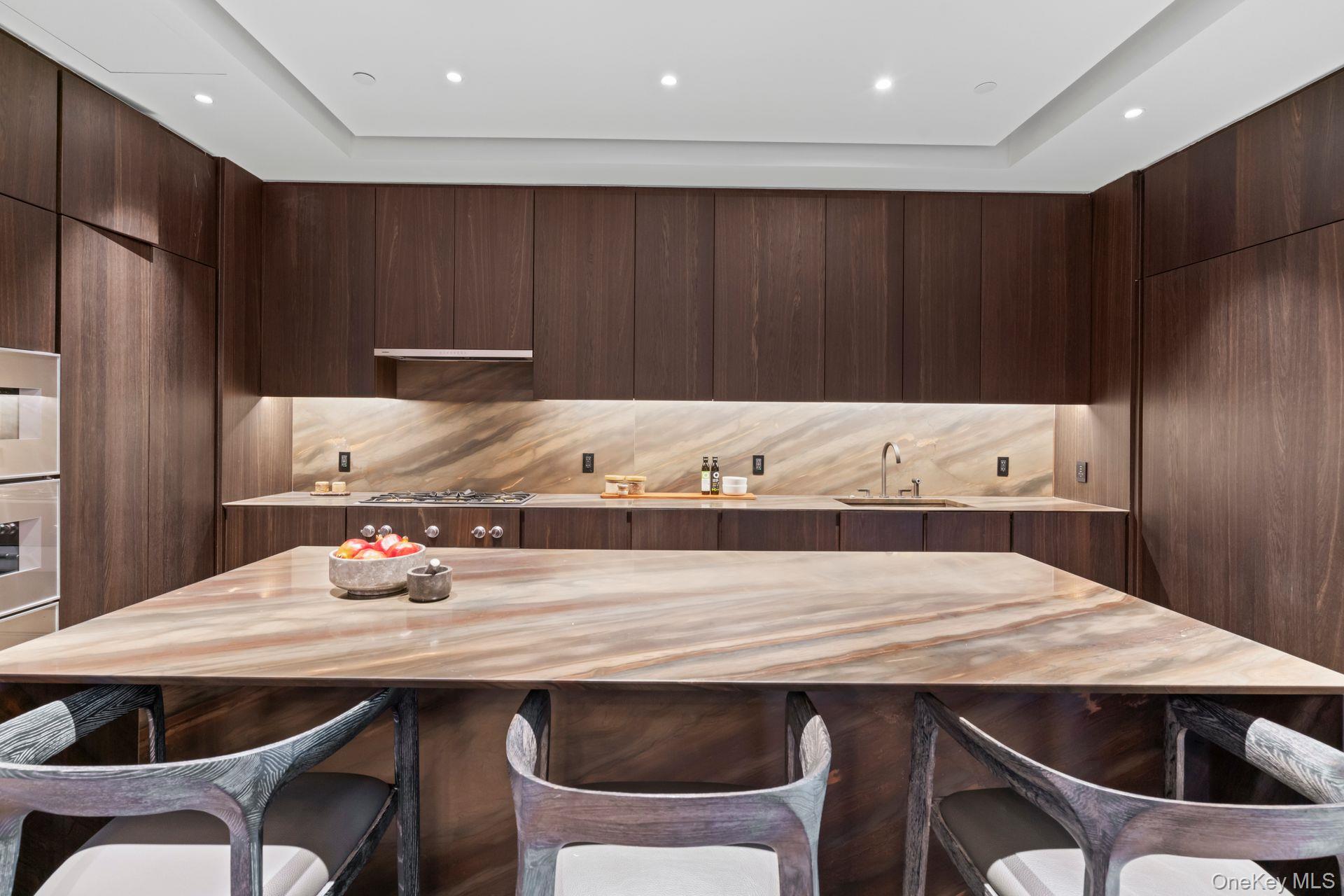 730 5th Avenue Unit 17B, Manhattan NY 10019