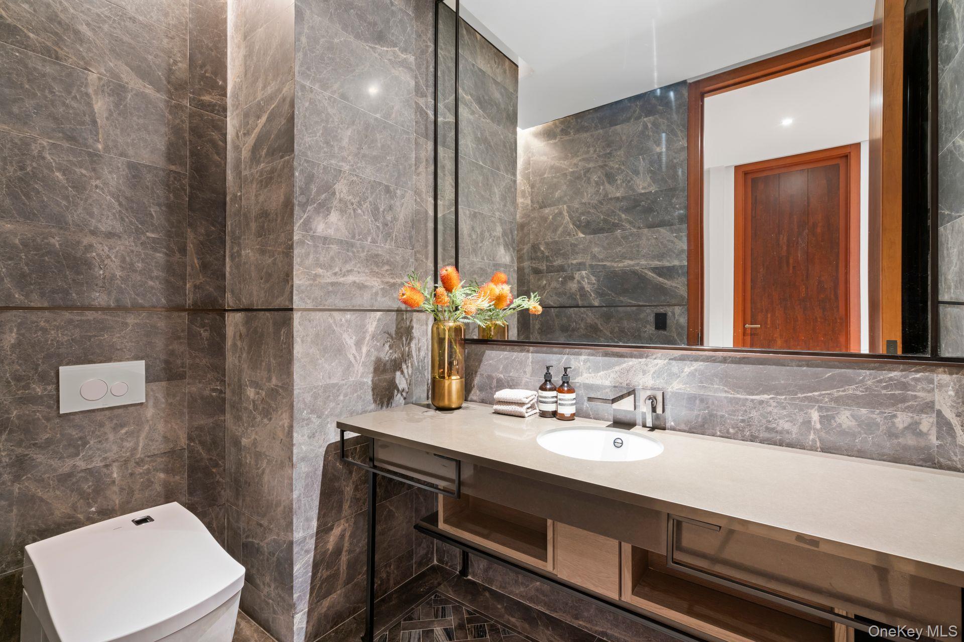 730 5th Avenue Unit 17B, Manhattan NY 10019