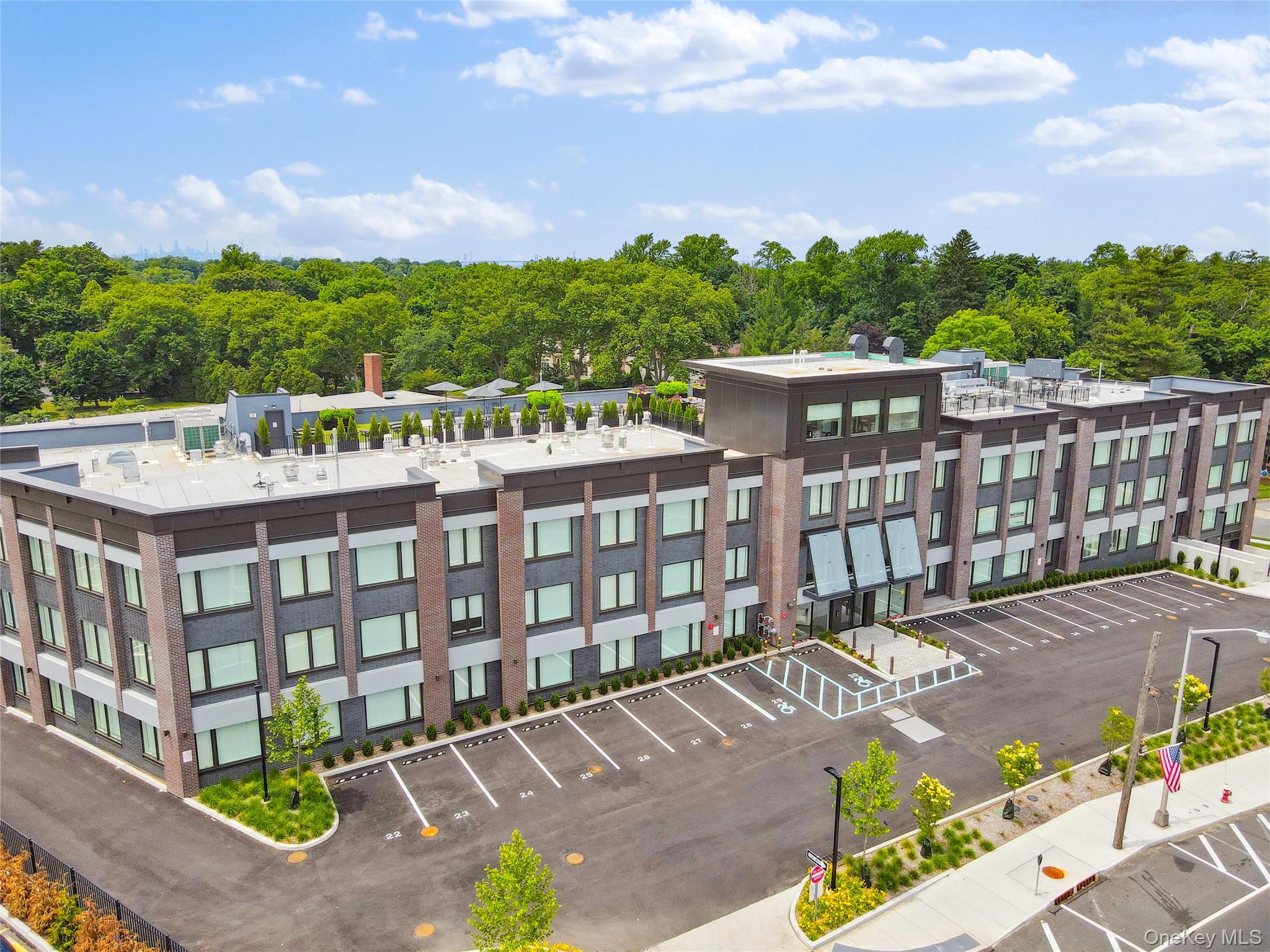 218 Middle Neck Road Unit 302, Great Neck NY 11021