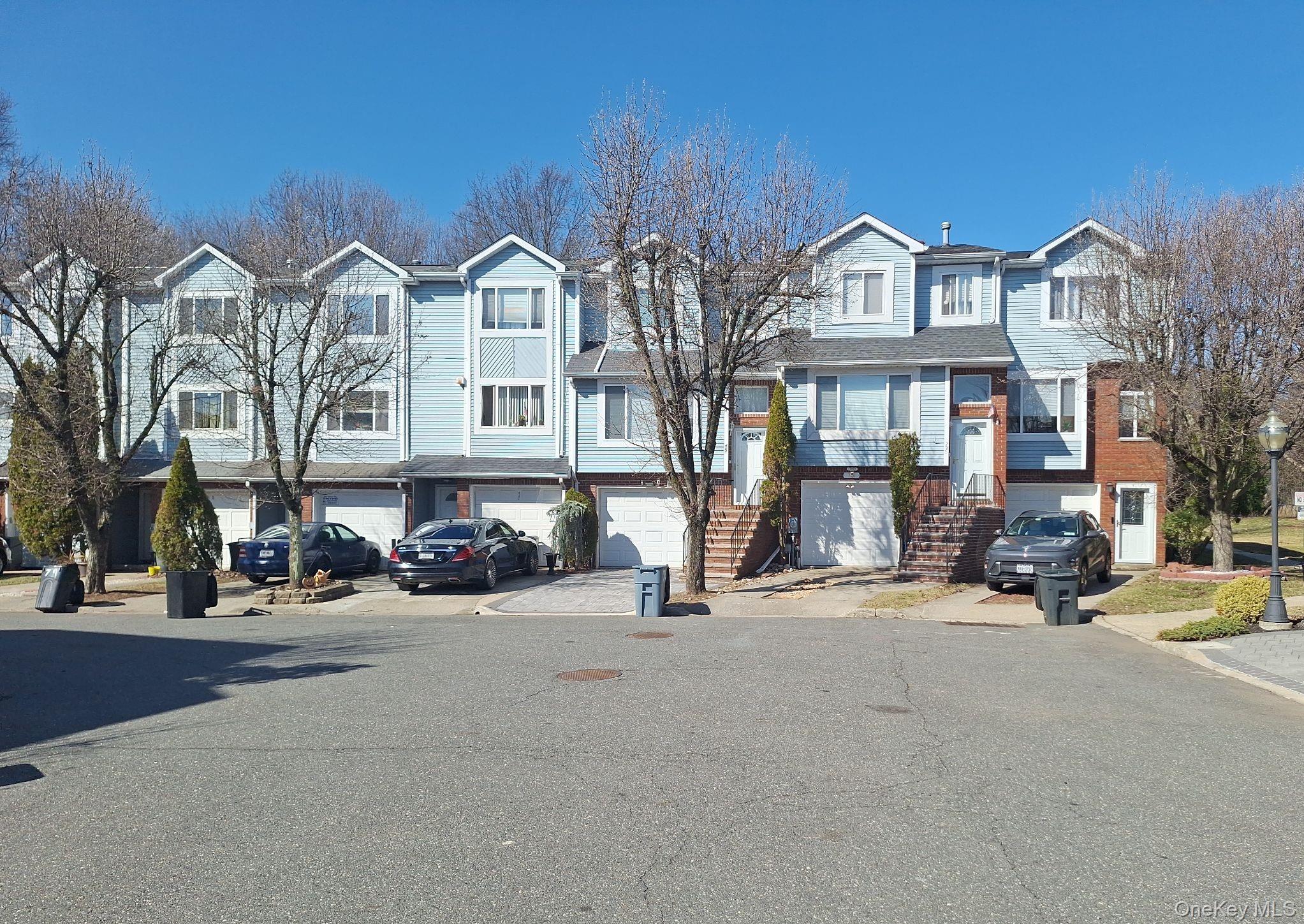 59 Pembrook Loop, Staten Island NY 10309