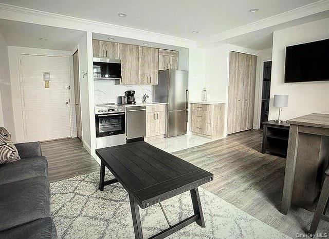 150 W 51 Unit 1032, Manhattan NY 10019