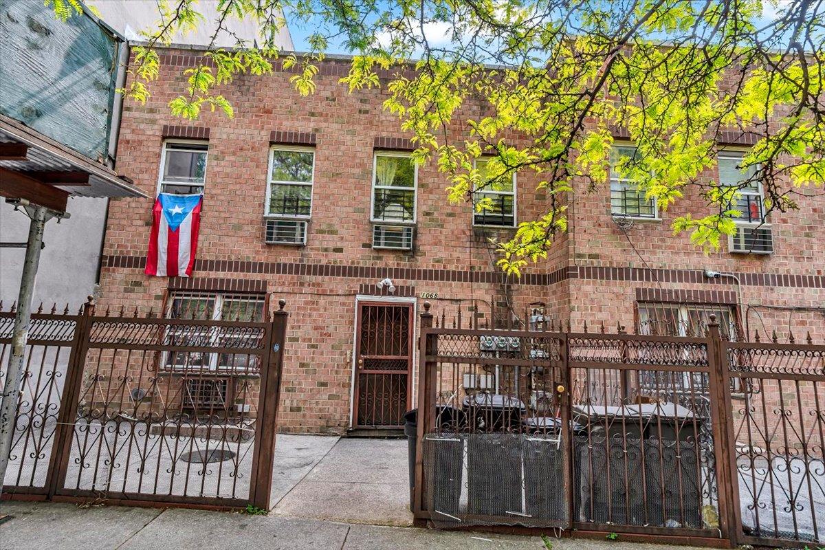 1068 Woodycrest Avenue, Bronx NY 10452