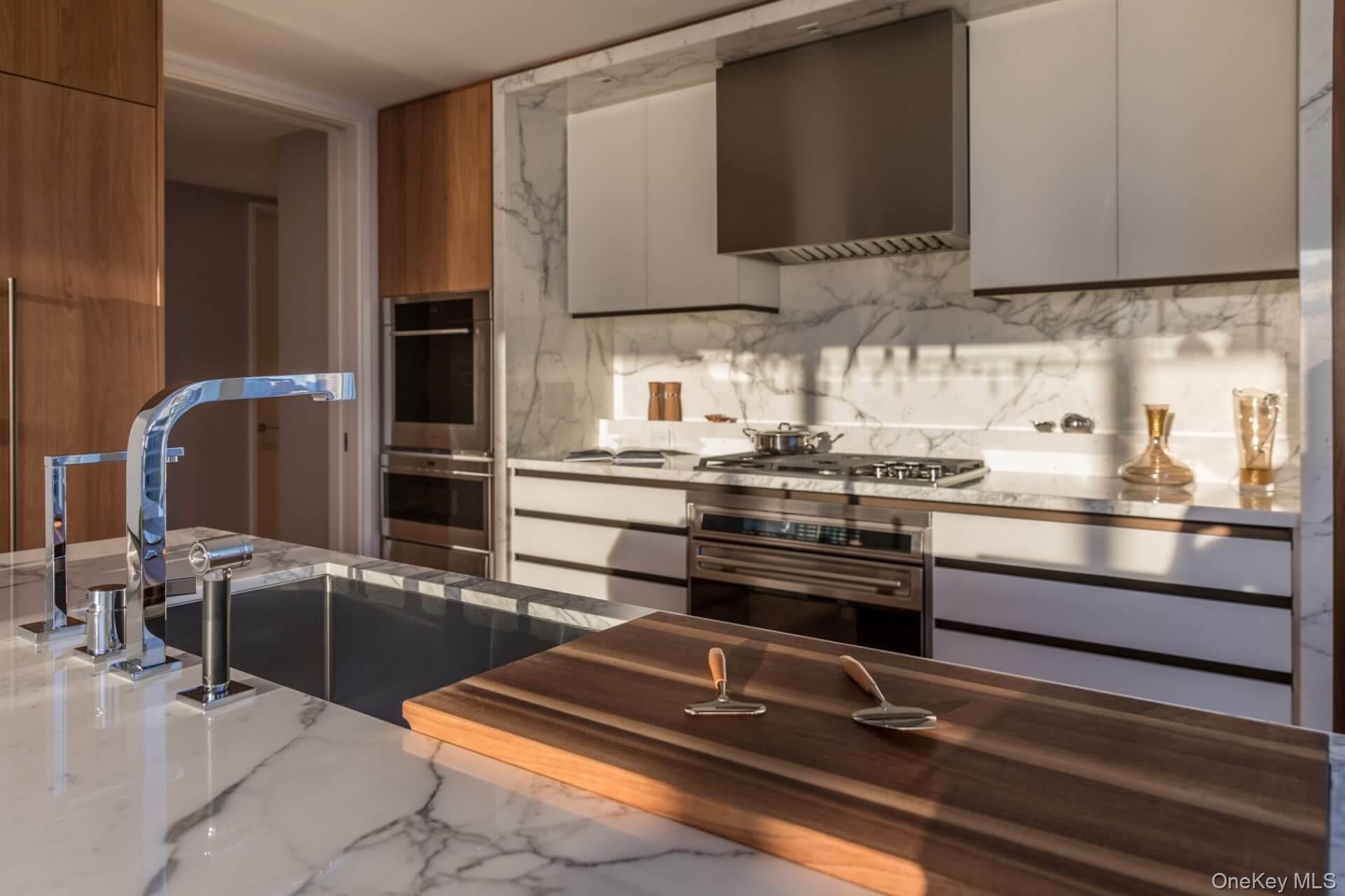 1 West End Avenue Unit 26D, Manhattan NY 10023