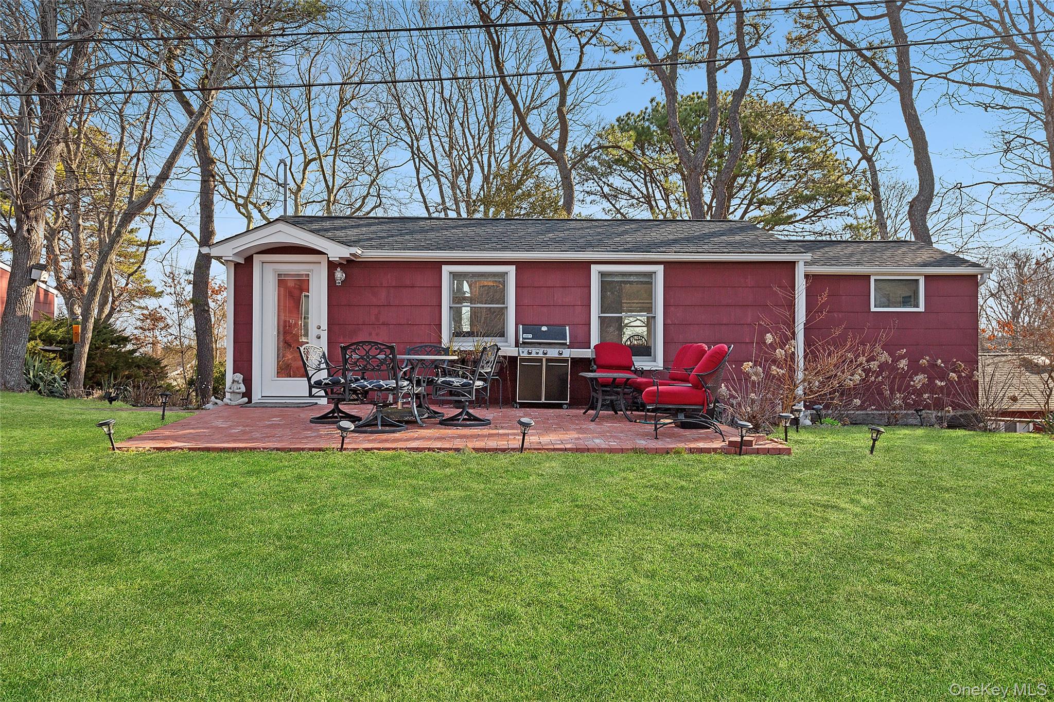 67 North Road Unit A, Hampton Bays NY 11946