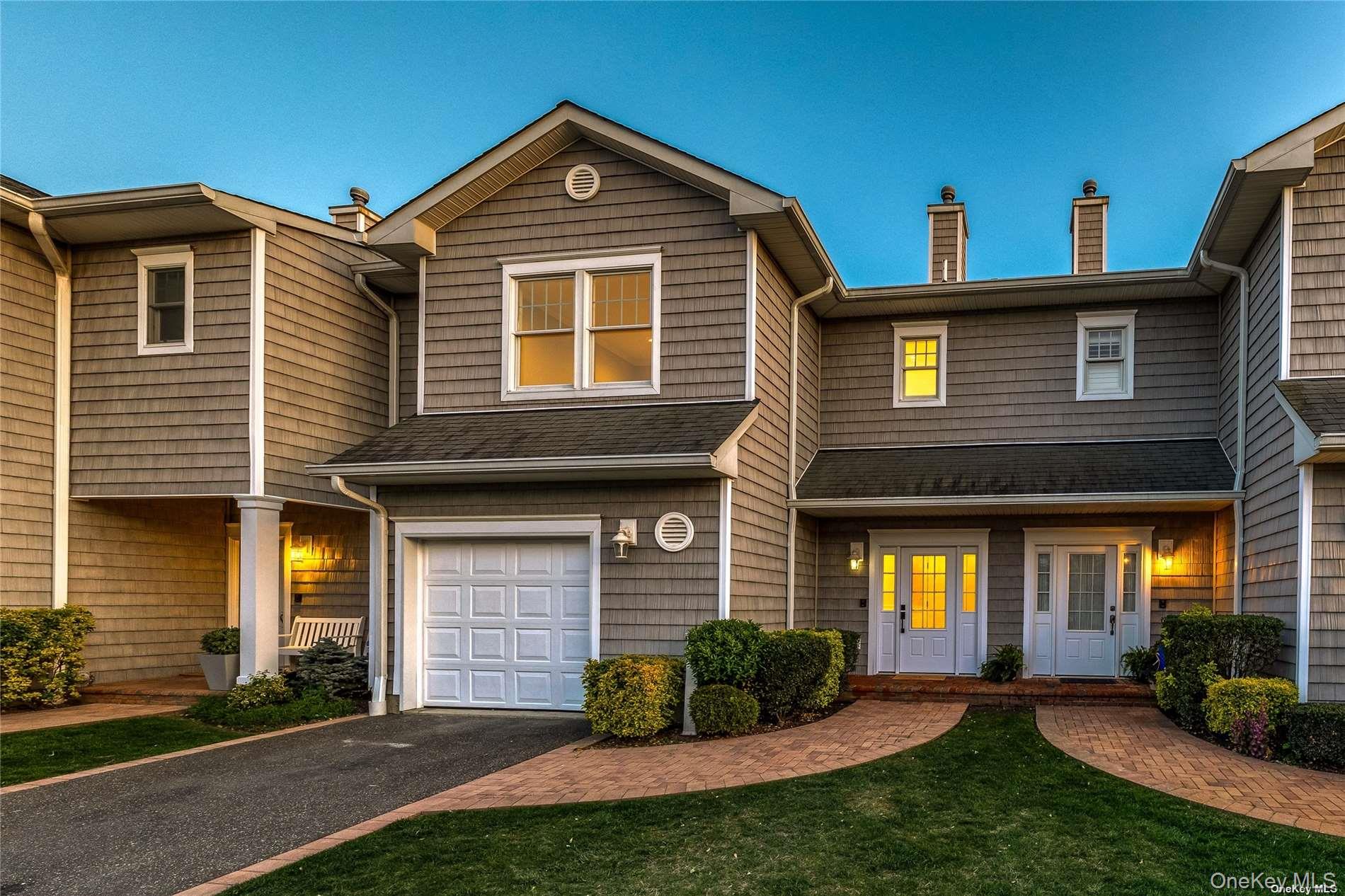12 Ocean Watch Court, Freeport NY 11520