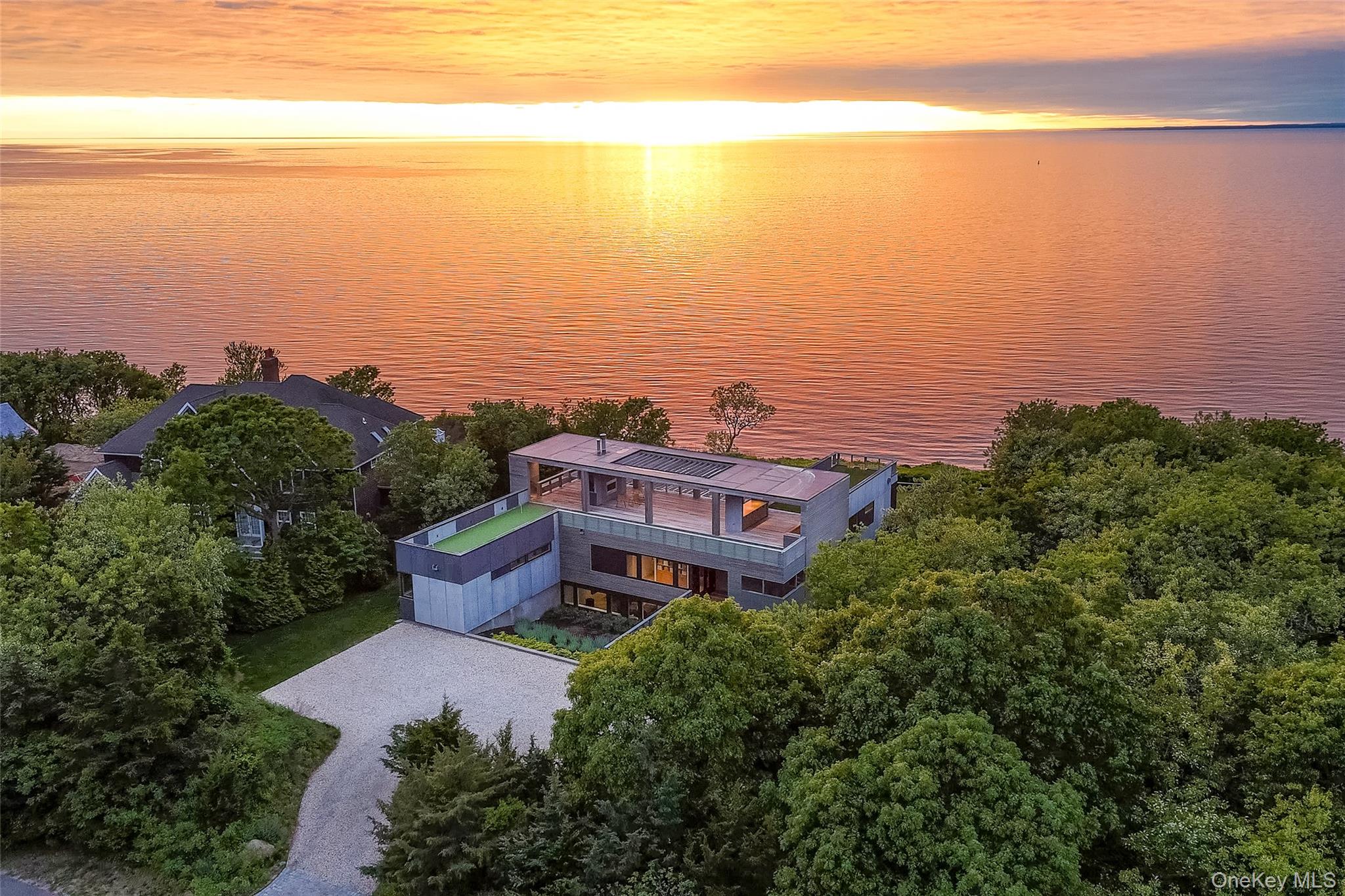 470 Lloyds Lane, Mattituck NY 11952