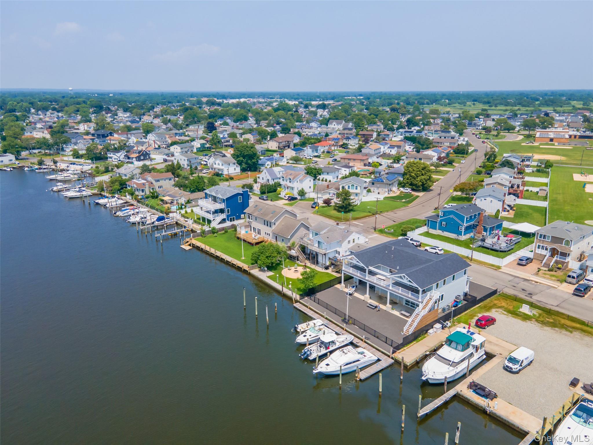 390 E Shore Road, Lindenhurst NY 11757