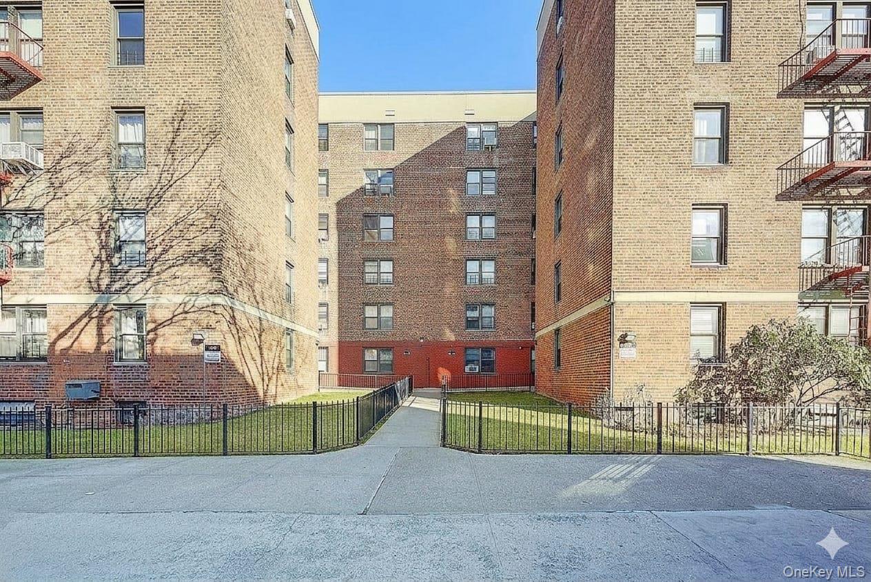 6535 108th Street Unit B7, Forest Hills NY 11375