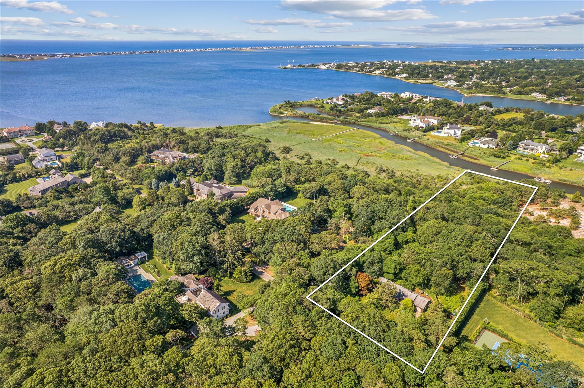 27 Jagger Lane, Westhampton NY 11977