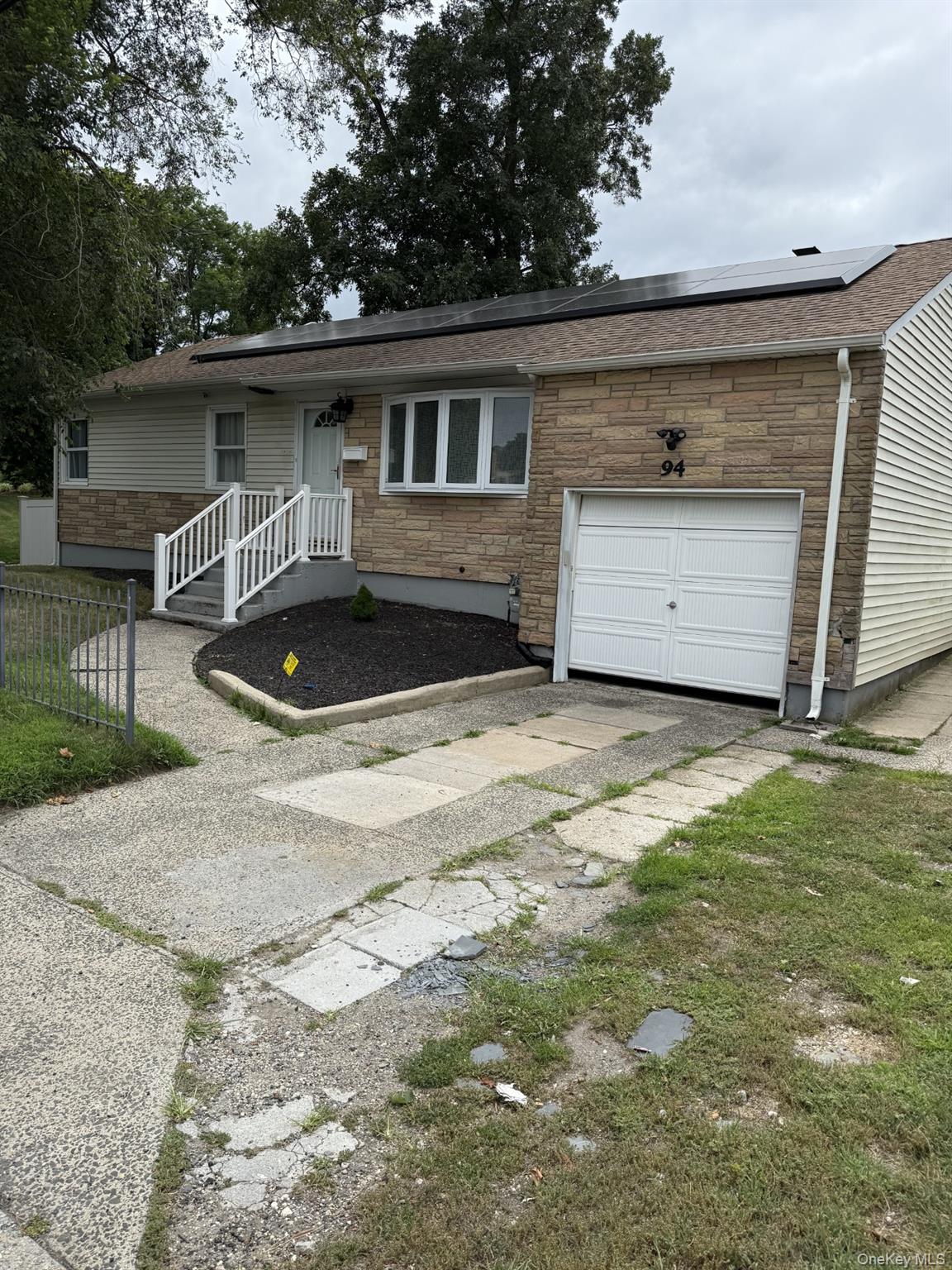 94 Indian Head Road, Kings Park NY 11754