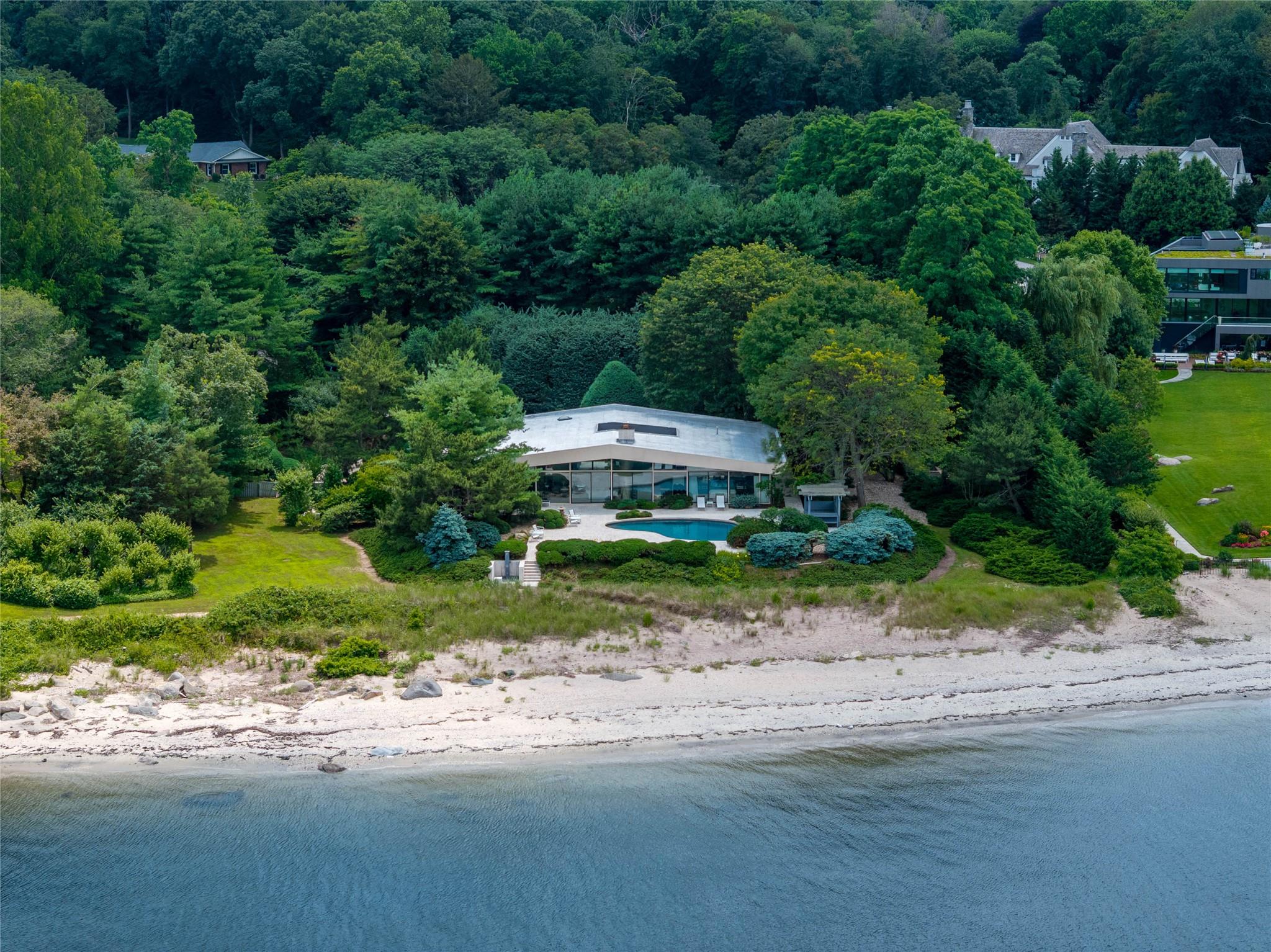 96 Old House Lane, Sands Point NY 11050