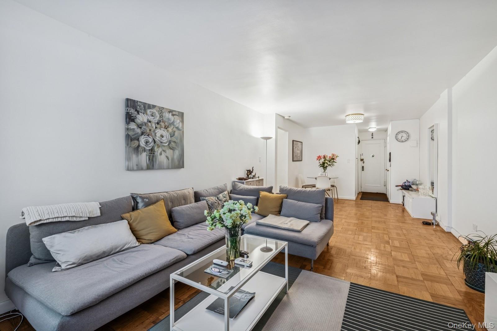 7502 Austin Street Unit 1L, Forest Hills NY 11375