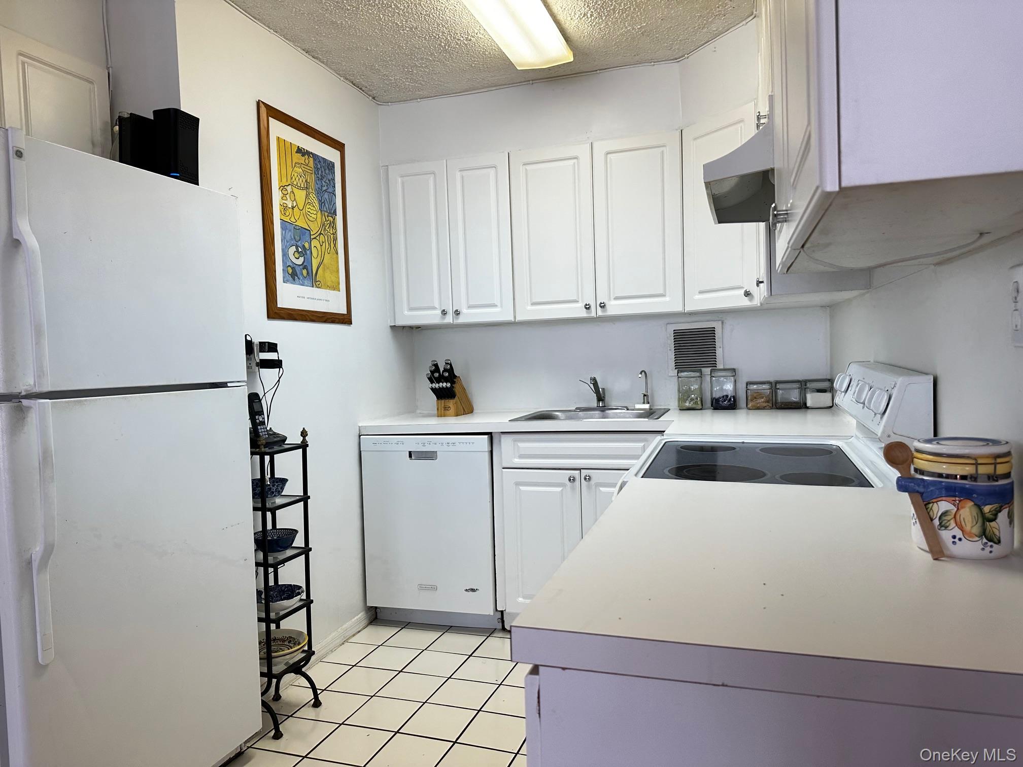 162-30 Powells Cove Boulevard Unit 2D, Beechhurst NY 11357