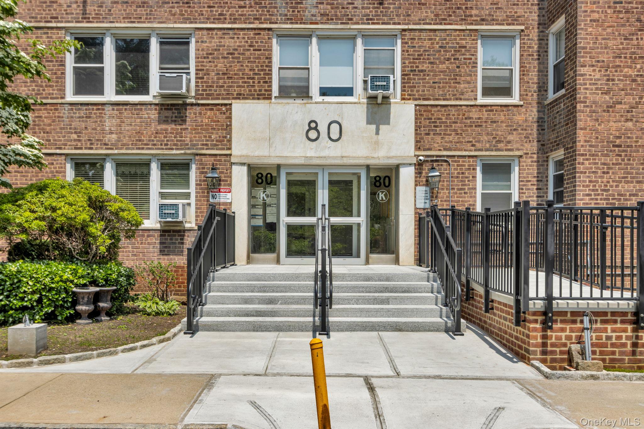 80 Knolls Crescent Unit 8M, Bronx NY 10463