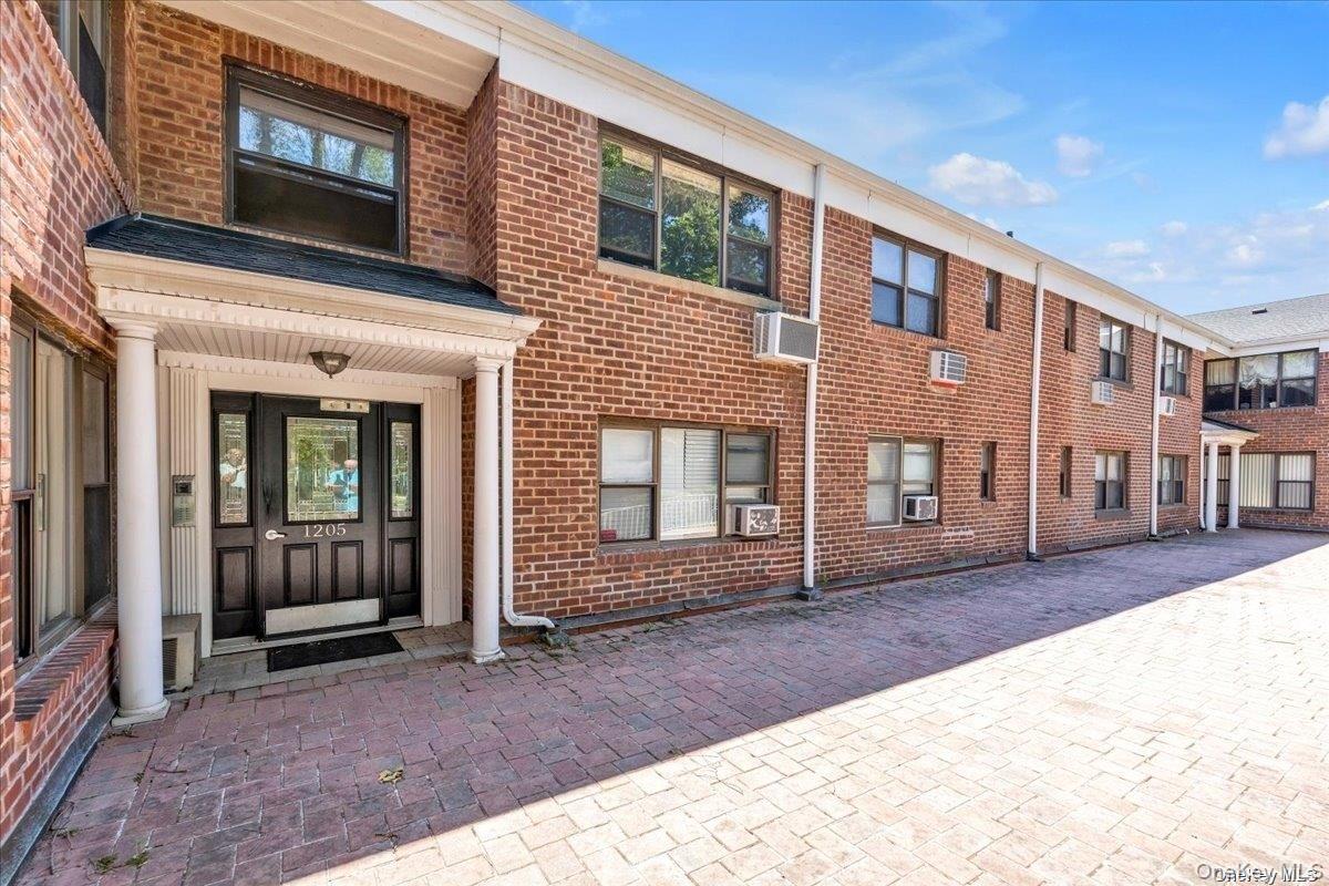 1205 E Broadway Unit F-13, Hewlett NY 11557
