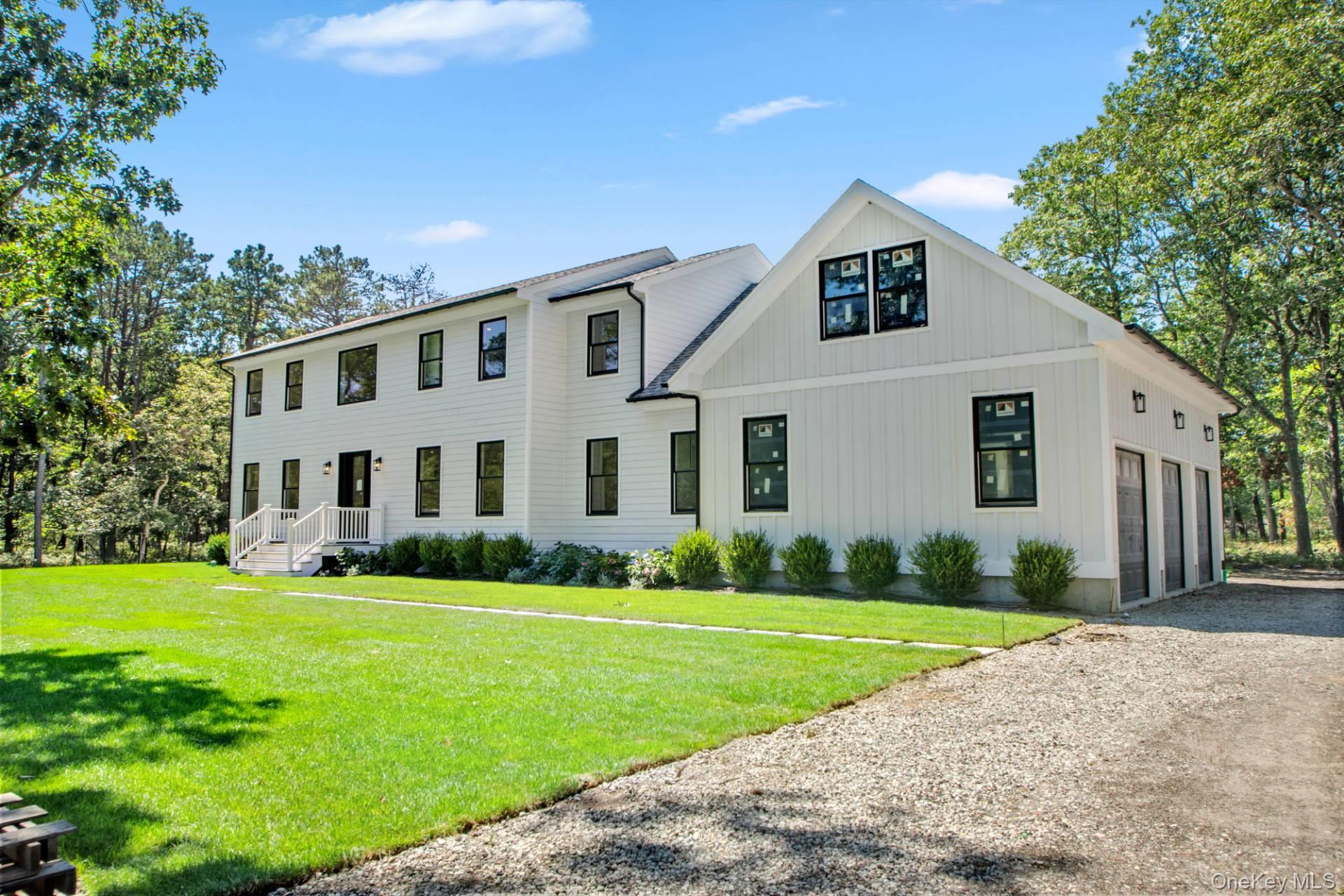 95 N Summit Boulevard, Westhampton NY 11977