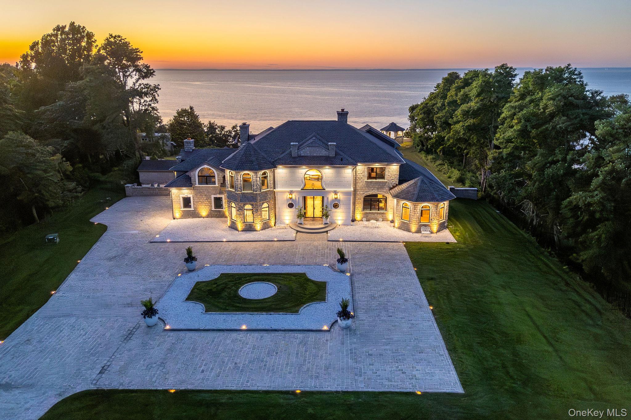 3875 Hallock Lane, Mattituck NY 11952