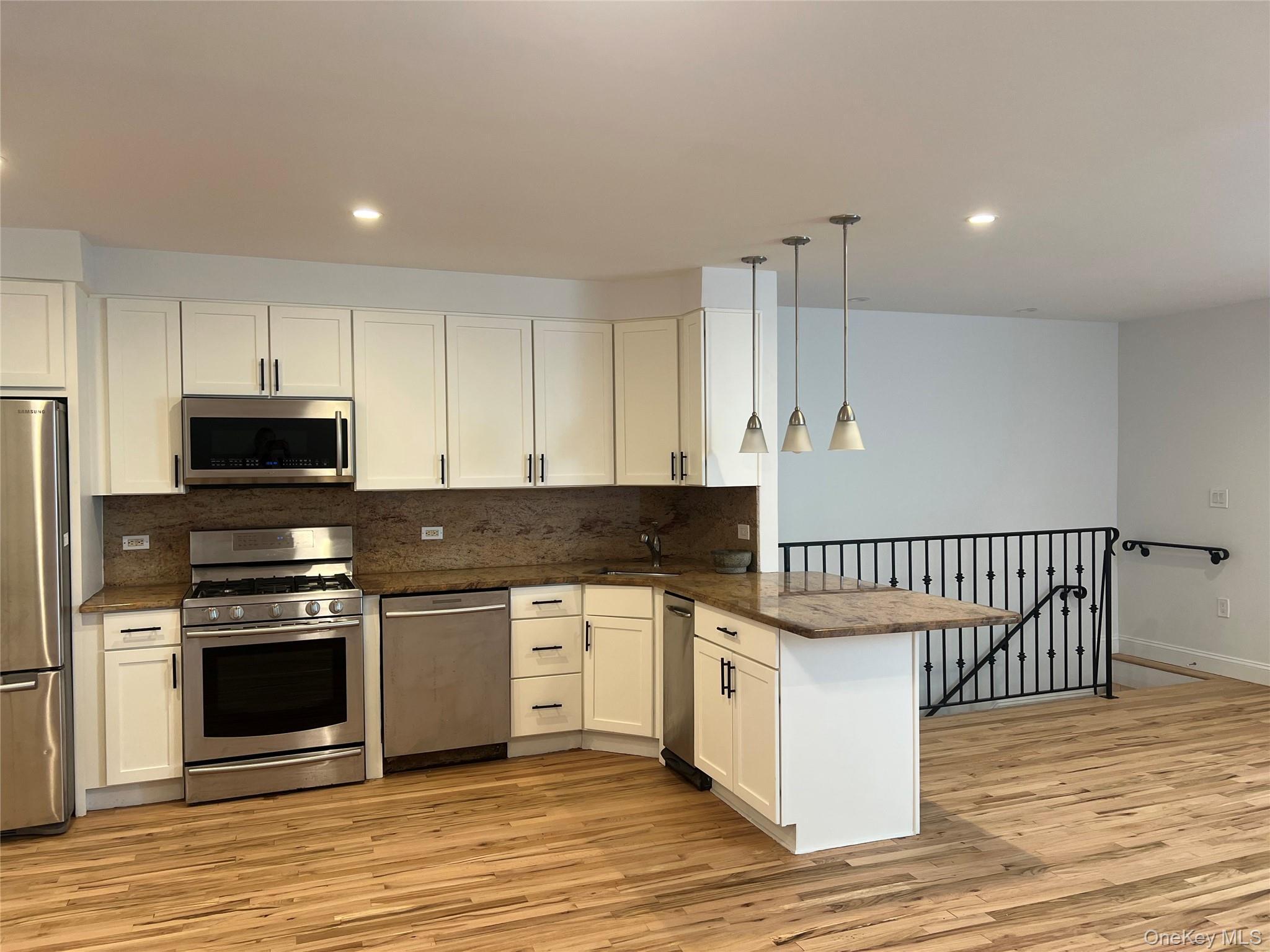 10008 Shore Front Parkway Unit 20A, Rockaway Park NY 11694