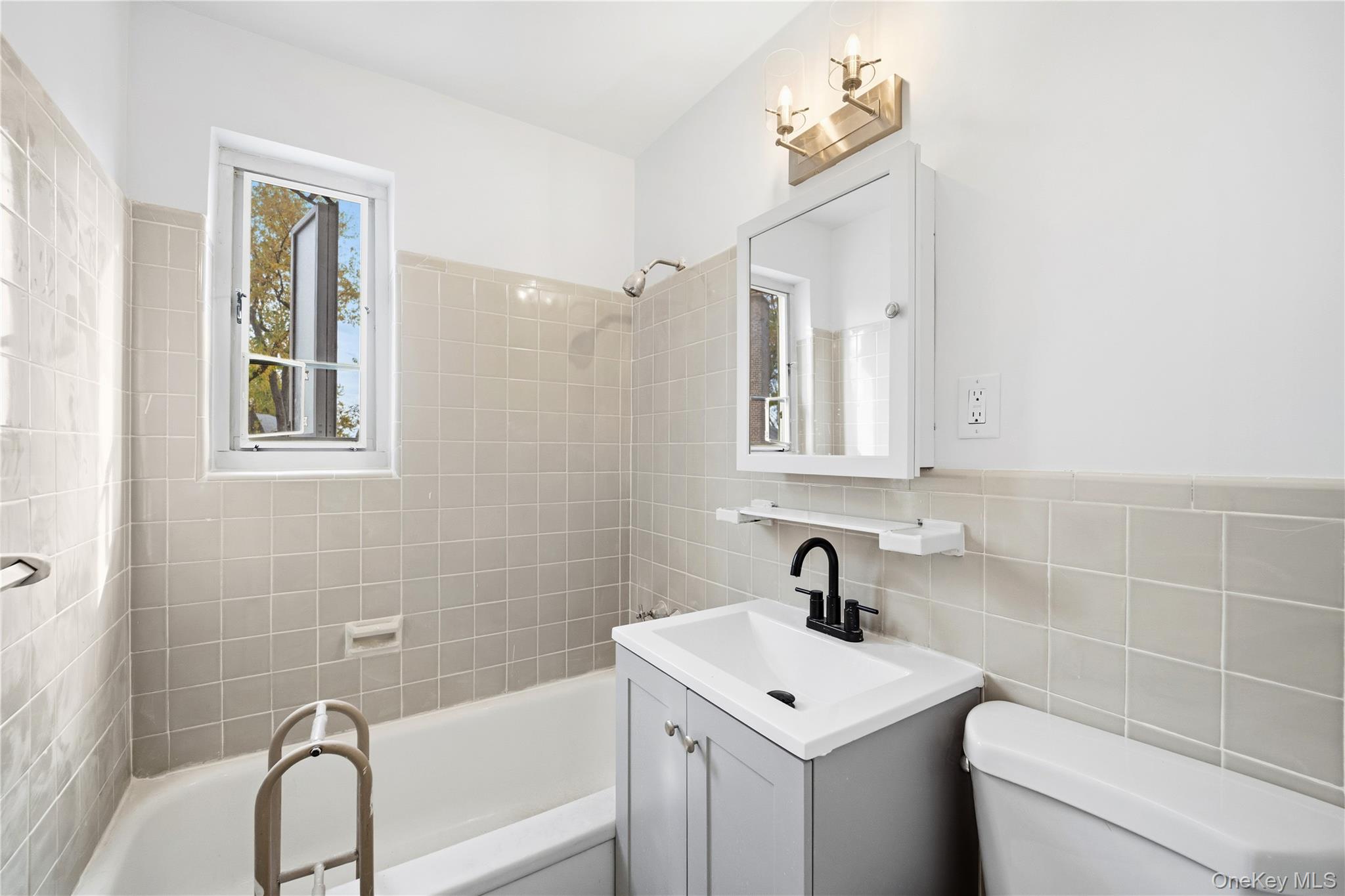 228-08 Stronghurst Avenue Unit Lower, Queens Village NY 11427