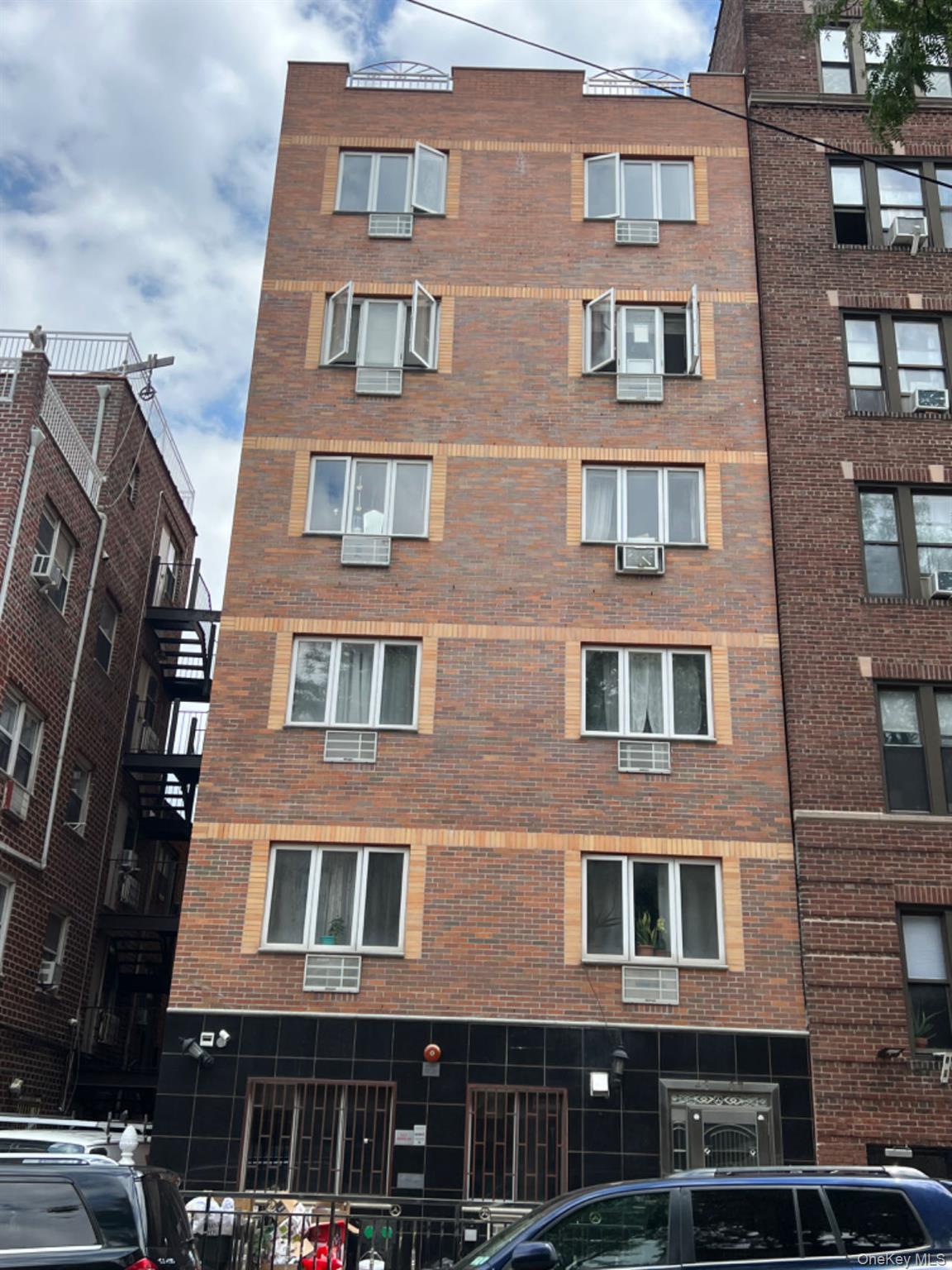 43-07 48th Street Unit 5B, Sunnyside NY 11104