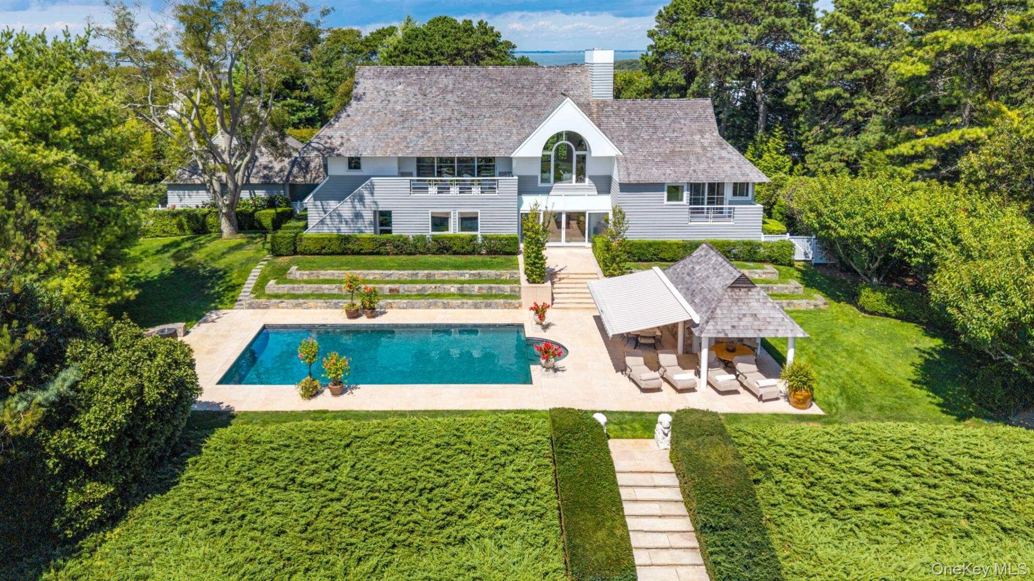 20 Hillside Road, Southampton NY 11968