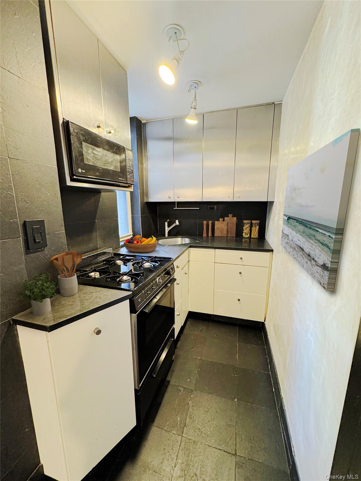 333 E 53rd Street Unit 5C, Manhattan NY 10022