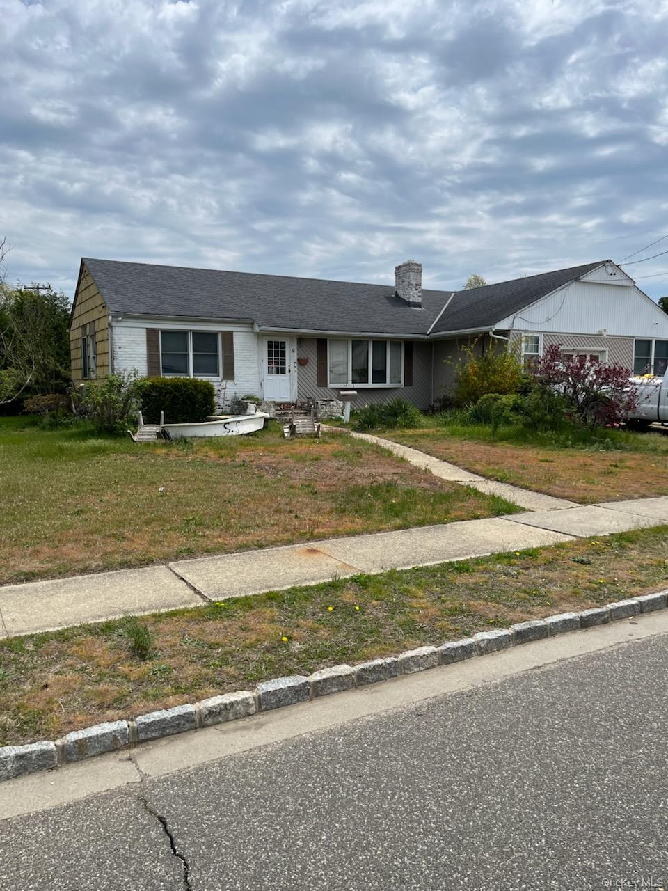 32 Nearwater Avenue, Massapequa NY 11758