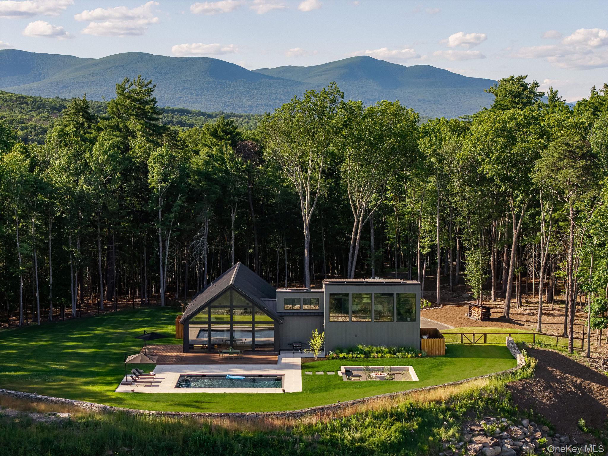 72 Van Tine Road, Kerhonkson NY 12446
