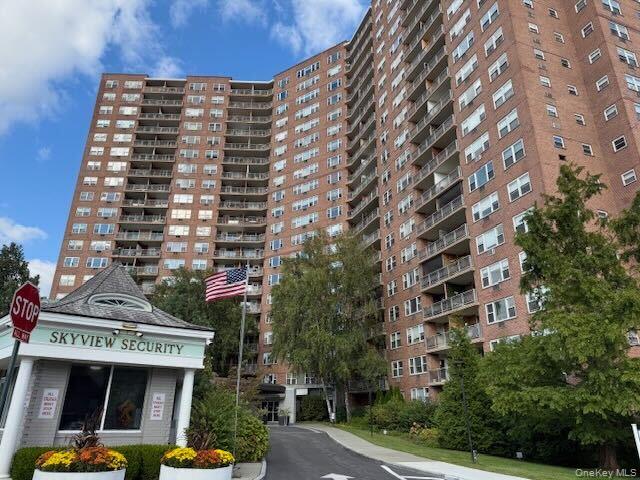 5700 Arlington Avenue Unit 4V, Bronx NY 10471