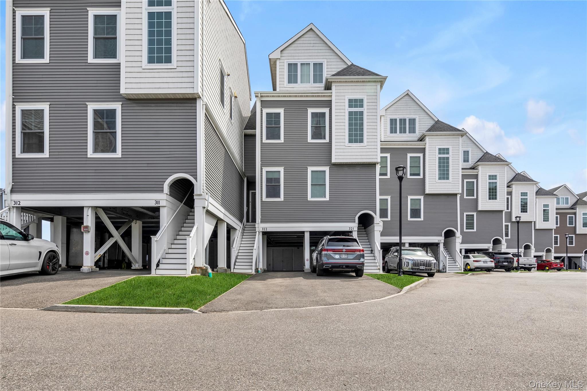 322 Marina Point, East Rockaway NY 11518