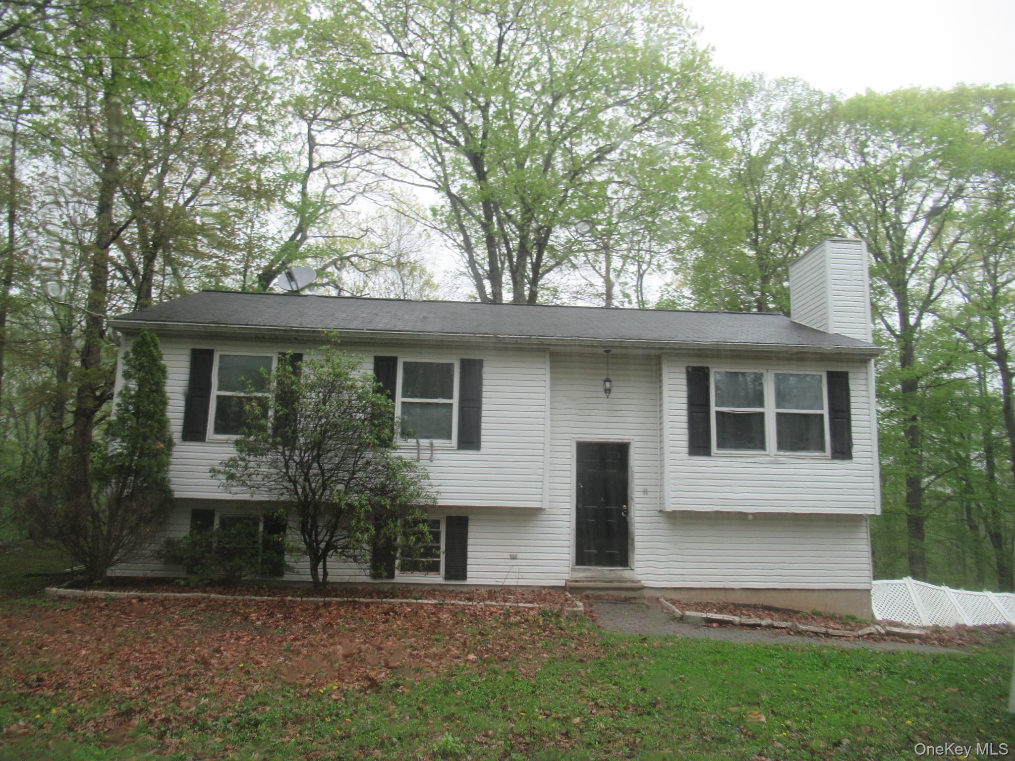 11 Park Lane, Holmes NY 12531