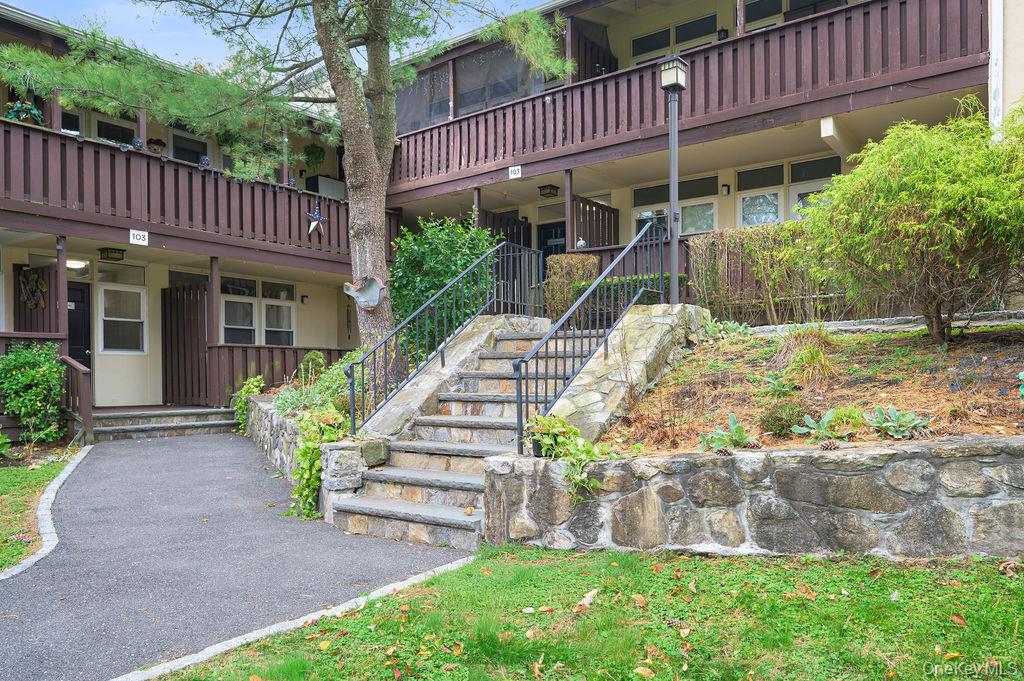 103 Wiltshire Road Unit D6, Scarsdale NY 10583