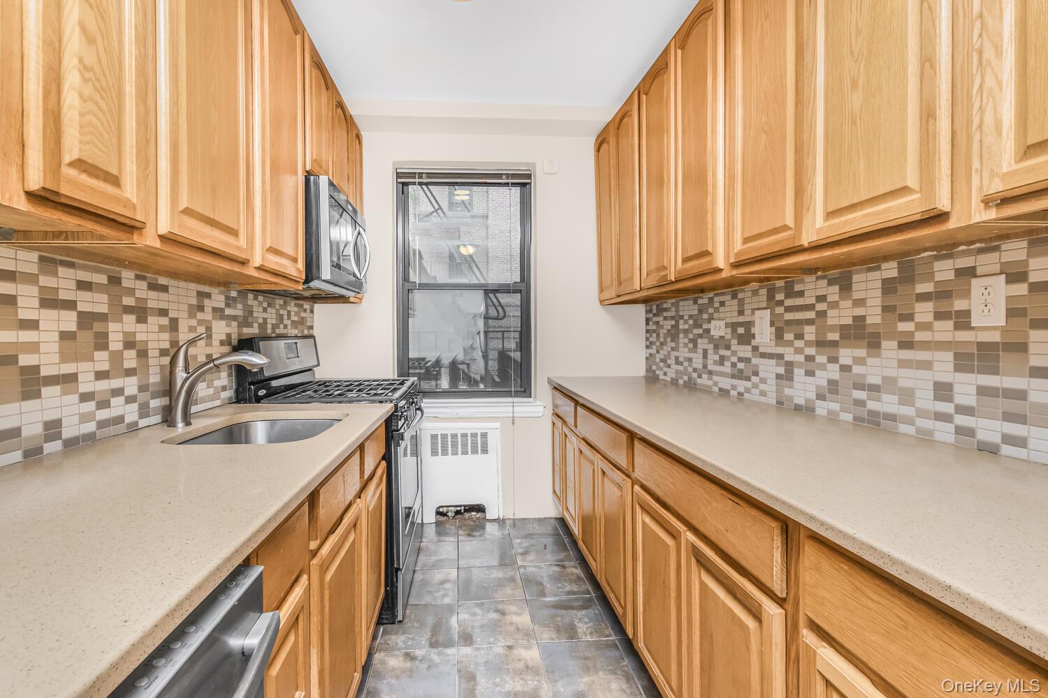 3840 GREYSTONE Unit 1K, Bronx NY 10463